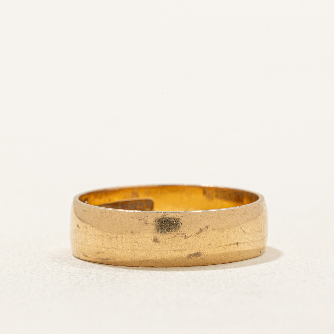 18k Yellow Gold Wedding Band | 4.95mm | SZ 5.75