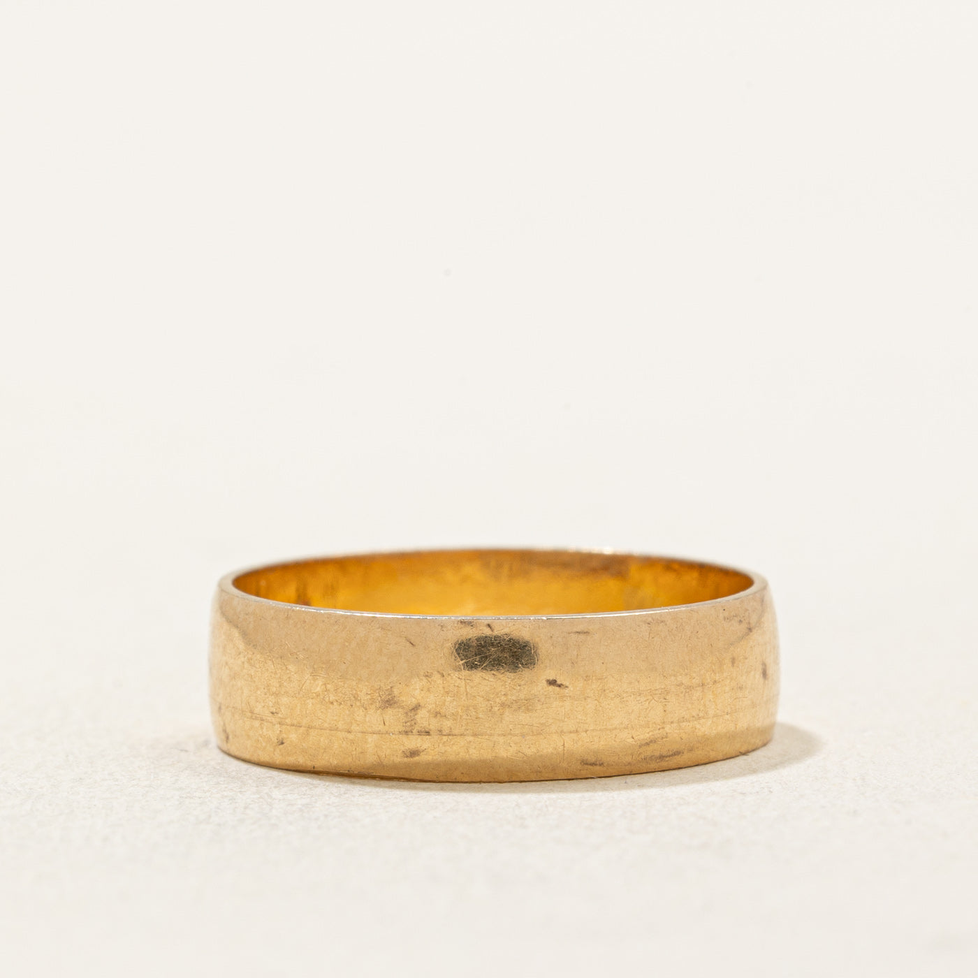18k Yellow Gold Wedding Band | 4.95mm | SZ 5.75