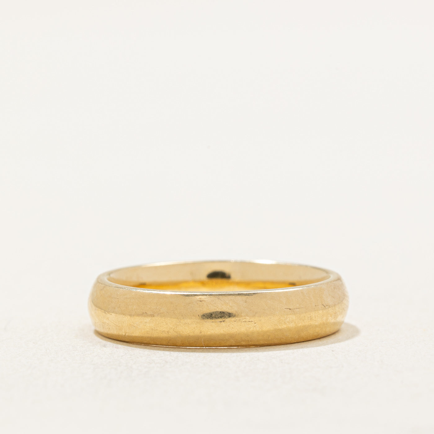 18k Yellow Gold Wedding Band | 4.10mm | SZ 5.75