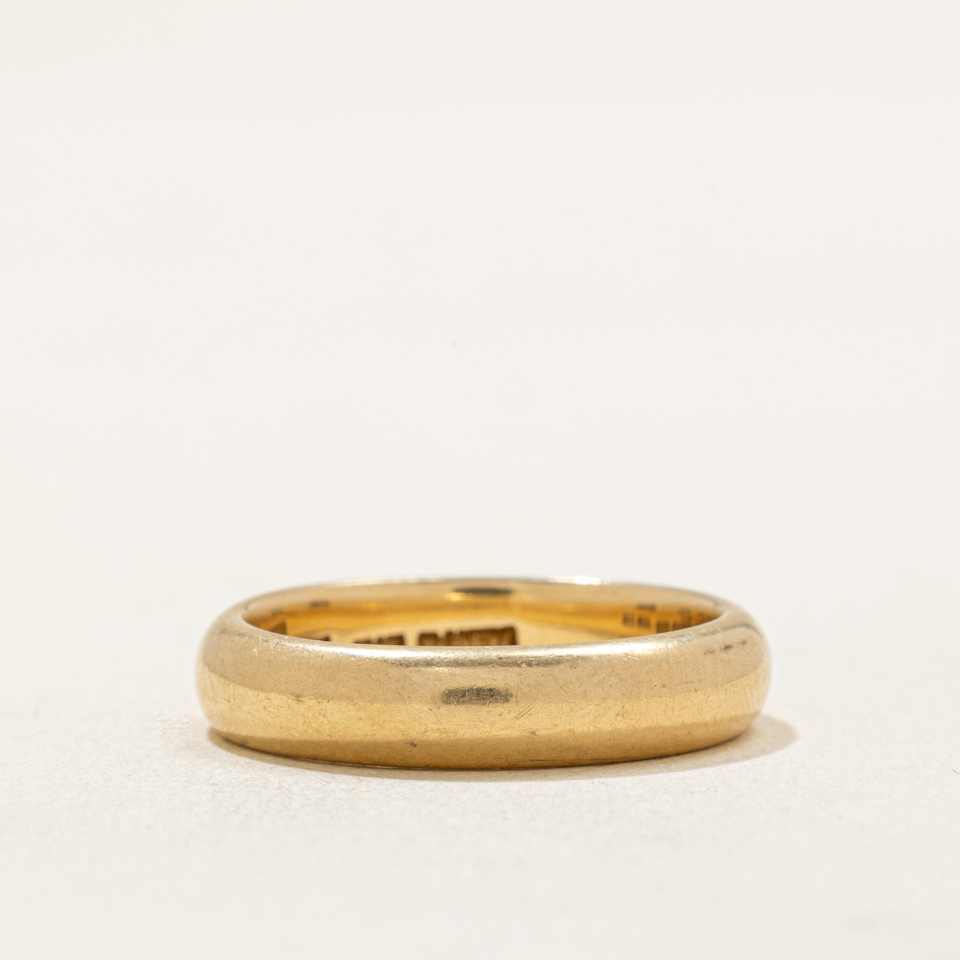 18k Yellow Gold Wedding Band | 4.55mm | SZ 7.25