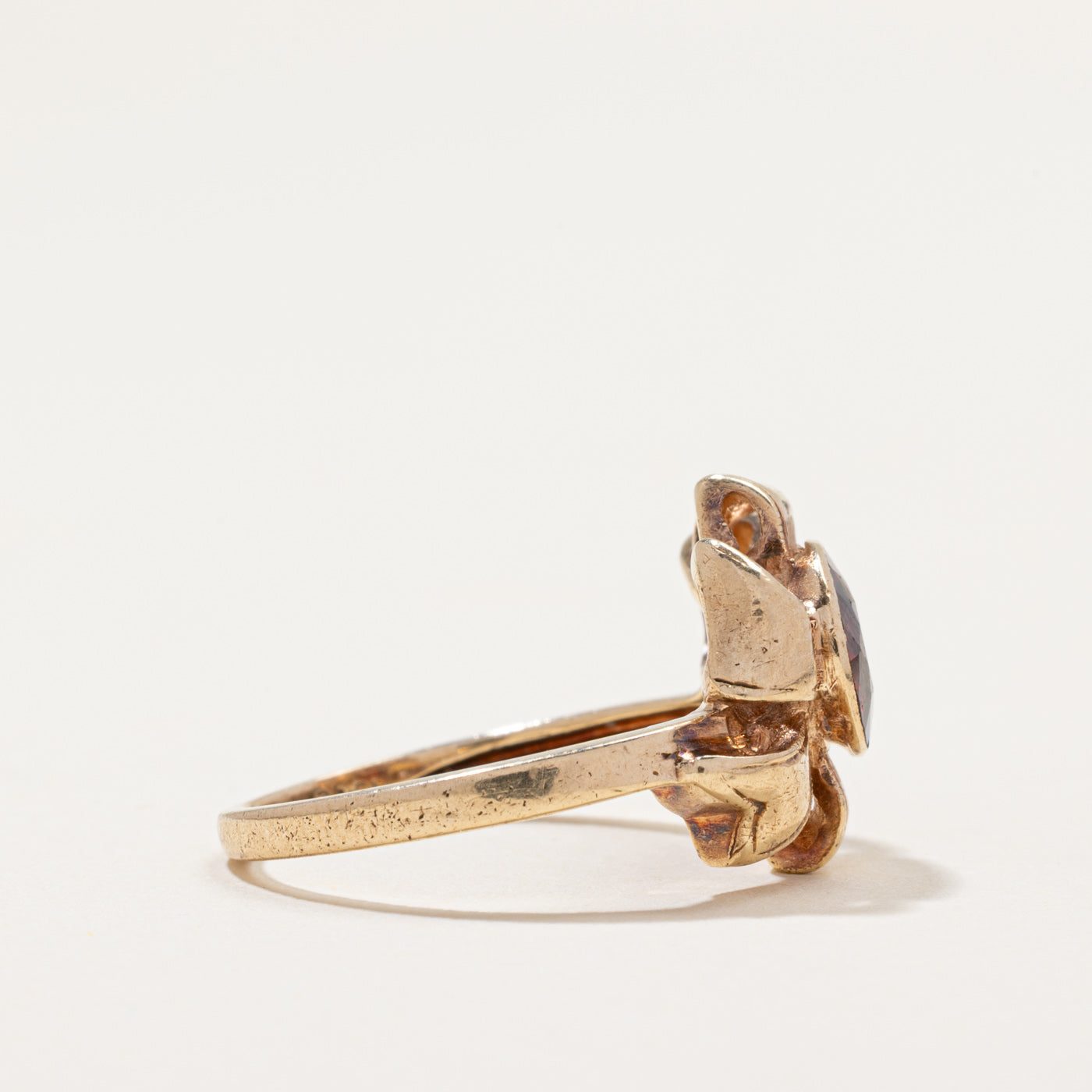 Bezel Set Garnet Bow Ring | 1.40ct | SZ 6.25