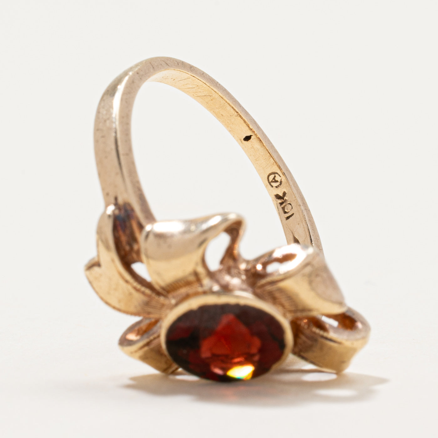 Bezel Set Garnet Bow Ring | 1.40ct | SZ 6.25
