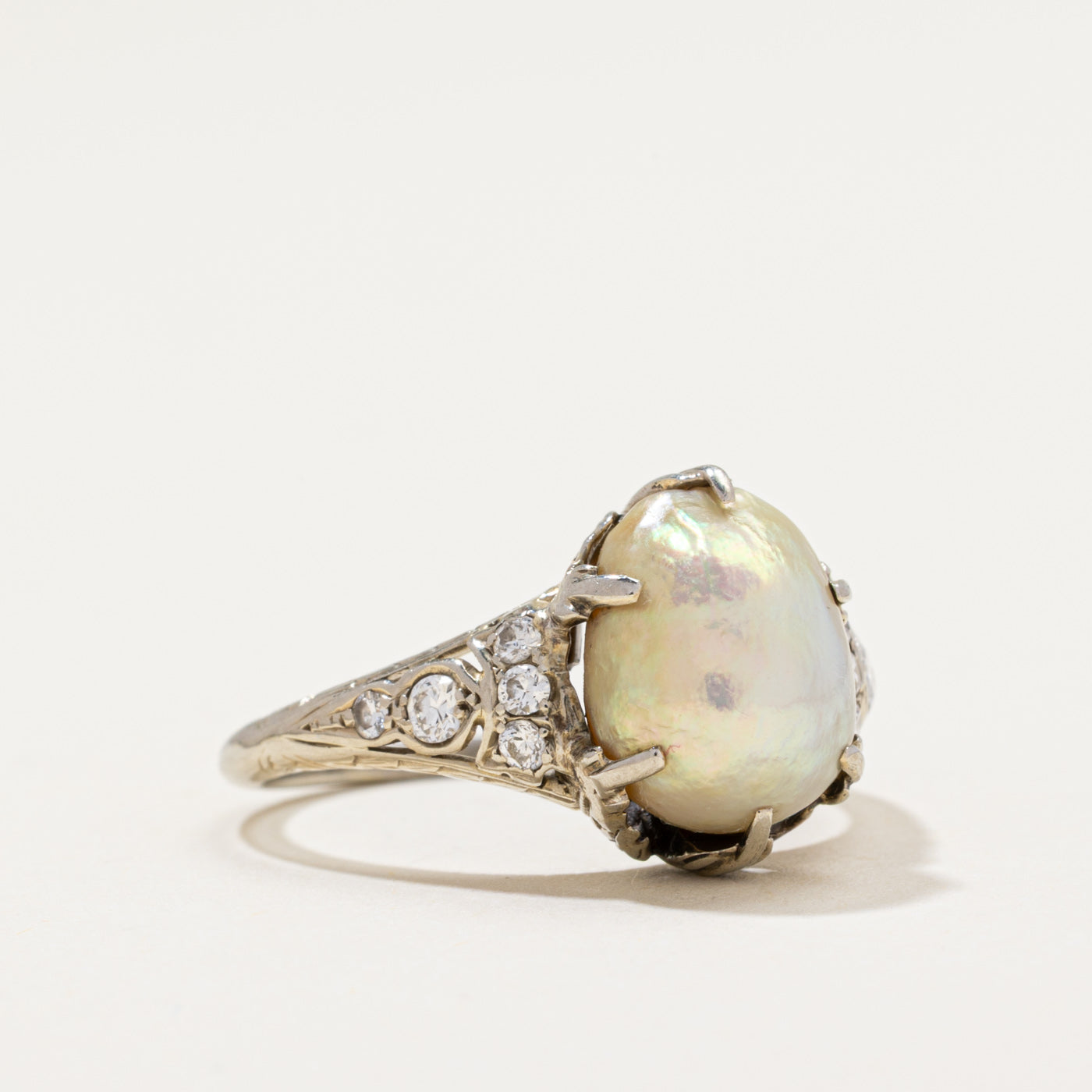 18k White Gold Pearl & Diamond & Ring | 0.22ctw | SZ 7.25