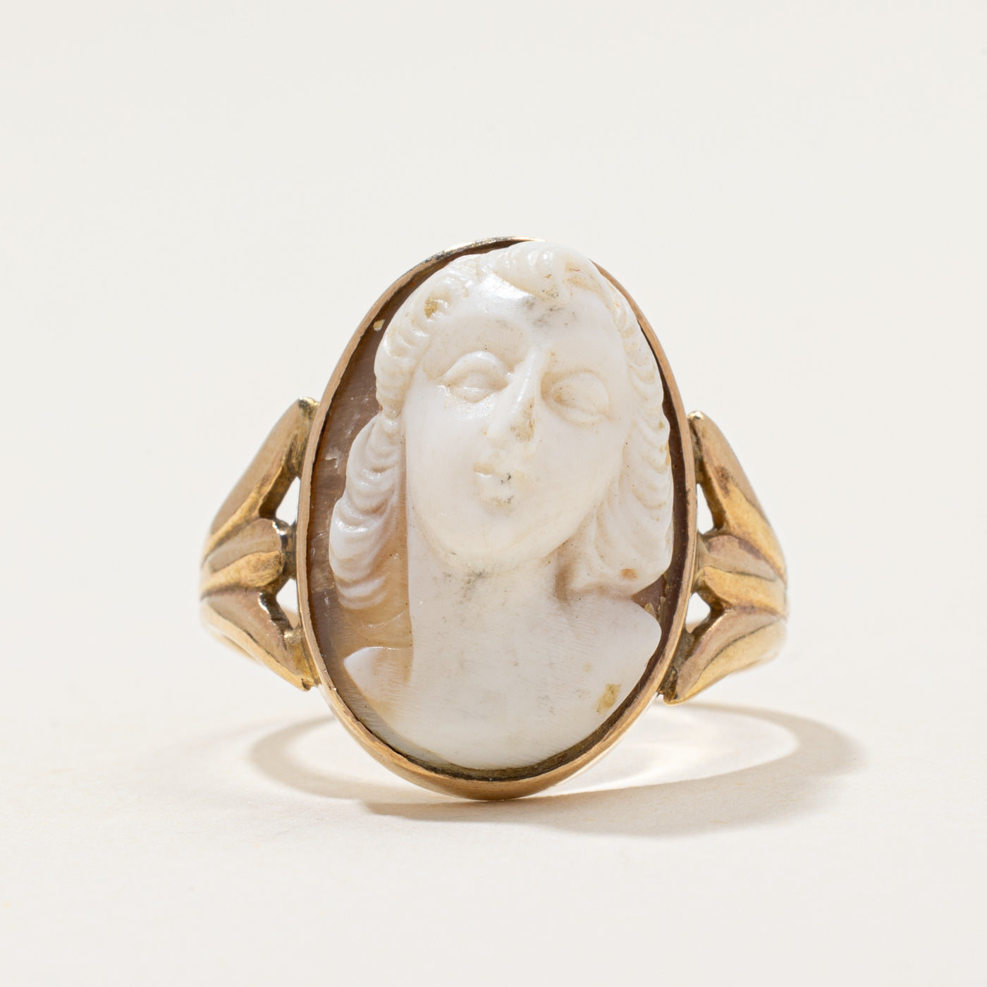 Vintage Carved Shell Cameo Ring | 10.00ct | SZ 8