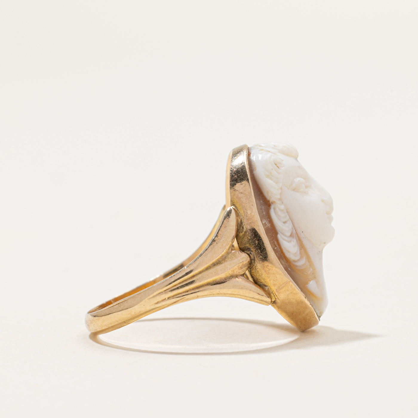 Vintage Carved Shell Cameo Ring | 10.00ct | SZ 8