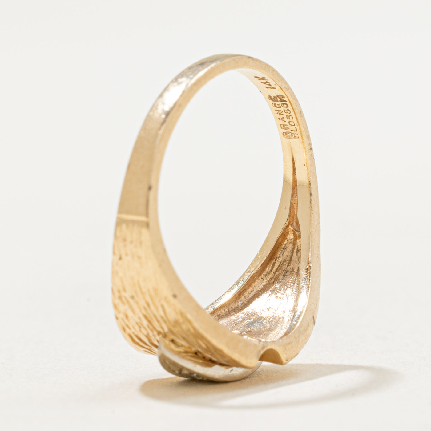 Three Stone Diamond Textured Tapered Ring | 0.06ctw | SZ 5.25