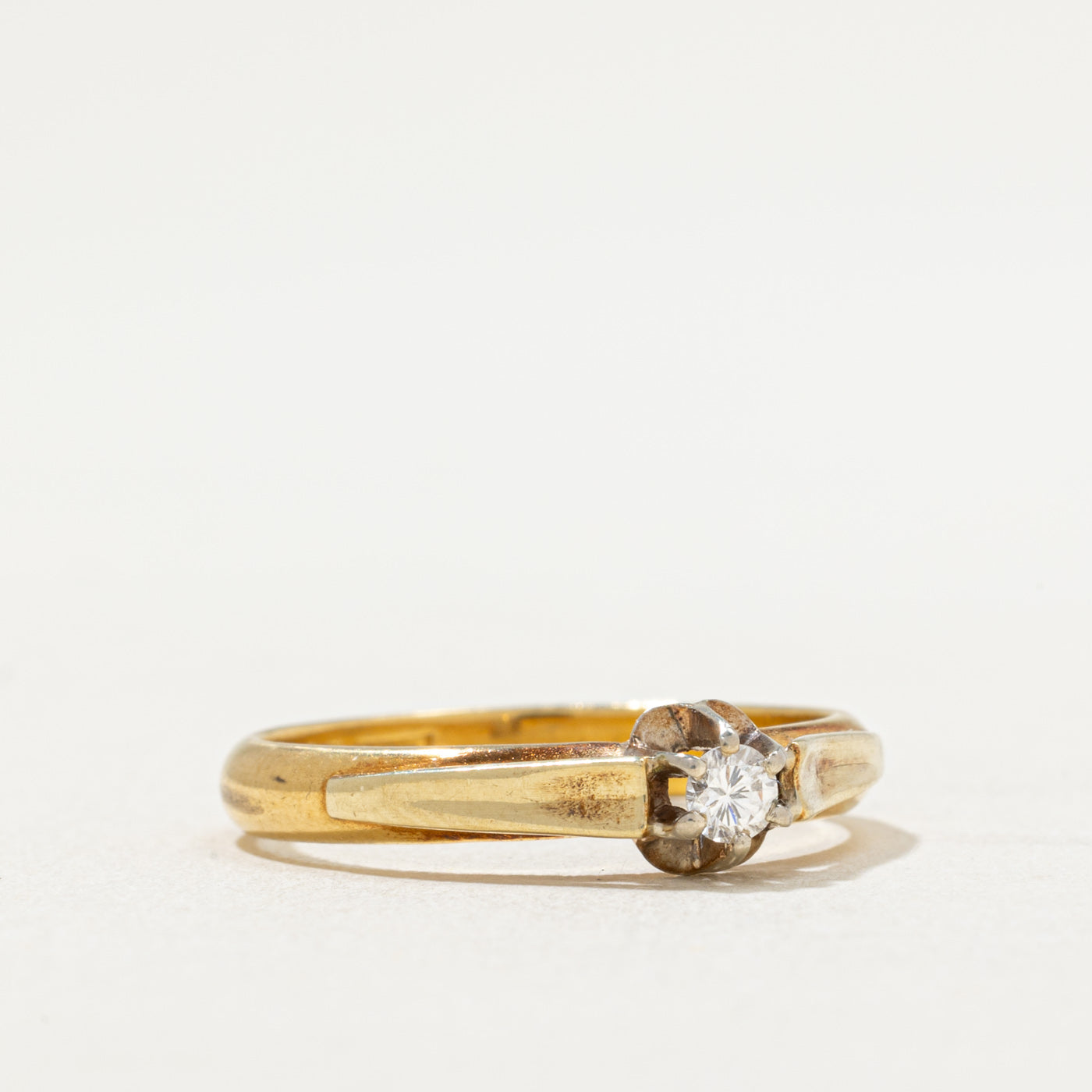 Vintage 21k Yellow Gold Diamond Ring | 0.11ct | SZ 7.75