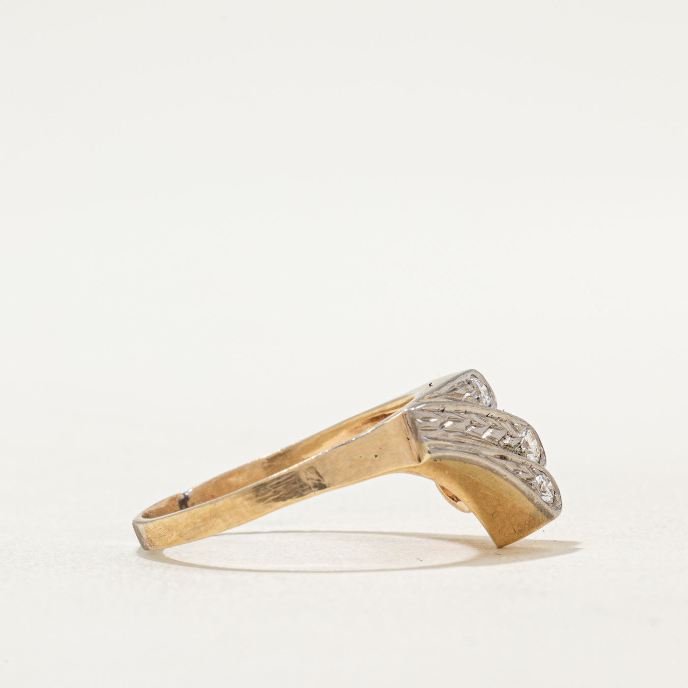 Vintage Diamond Fan Ring | 0.11ctw | SZ 6.25