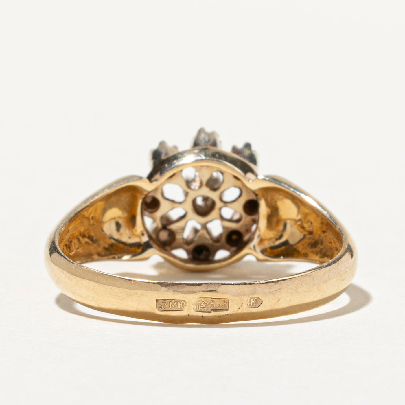 Diamond Cluster Cocktail Ring | 0.11ctw | SZ 7.5