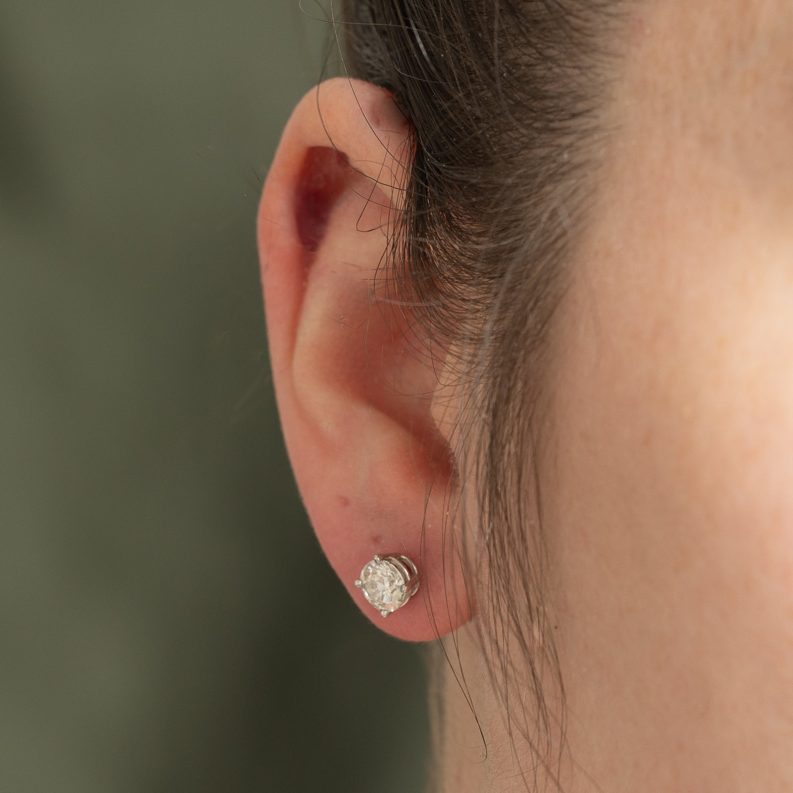 Boucles d'oreilles puces en diamant solitaire 14 carats | 1,40 ct I1 G/H |