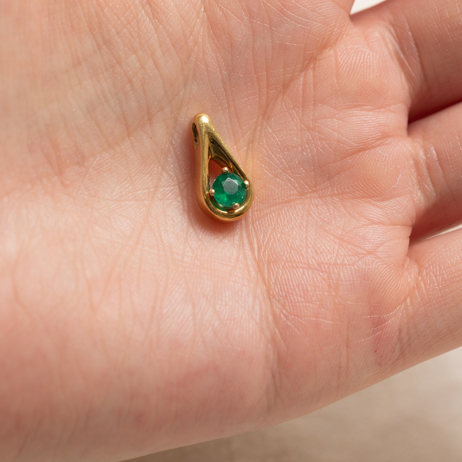 Solitaire Emerald Pear Shaped Pendant | 0.40ct