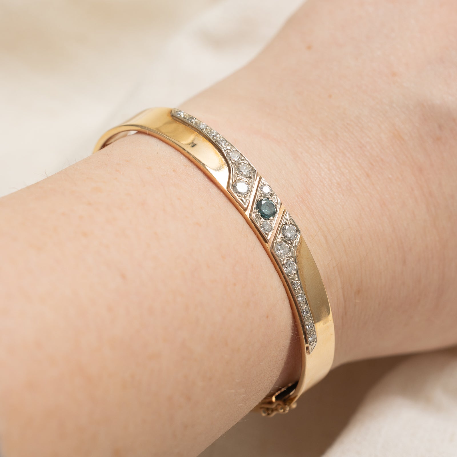 10K Blue & White Diamond Bangle Bracelet | 1.09ctw | 6.5"