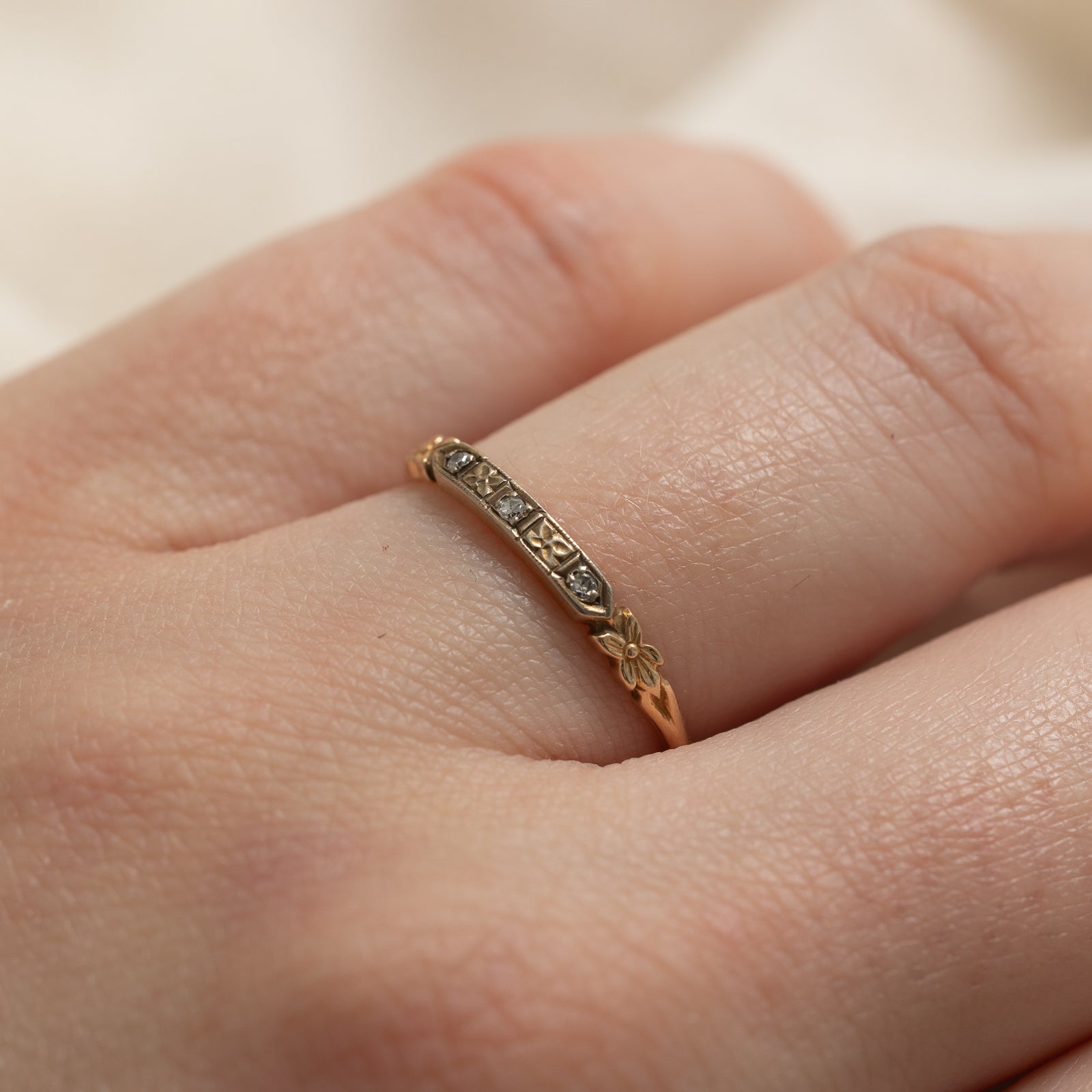 10K Diamond Engraved Ring | 0.030ctw | SZ 7.25