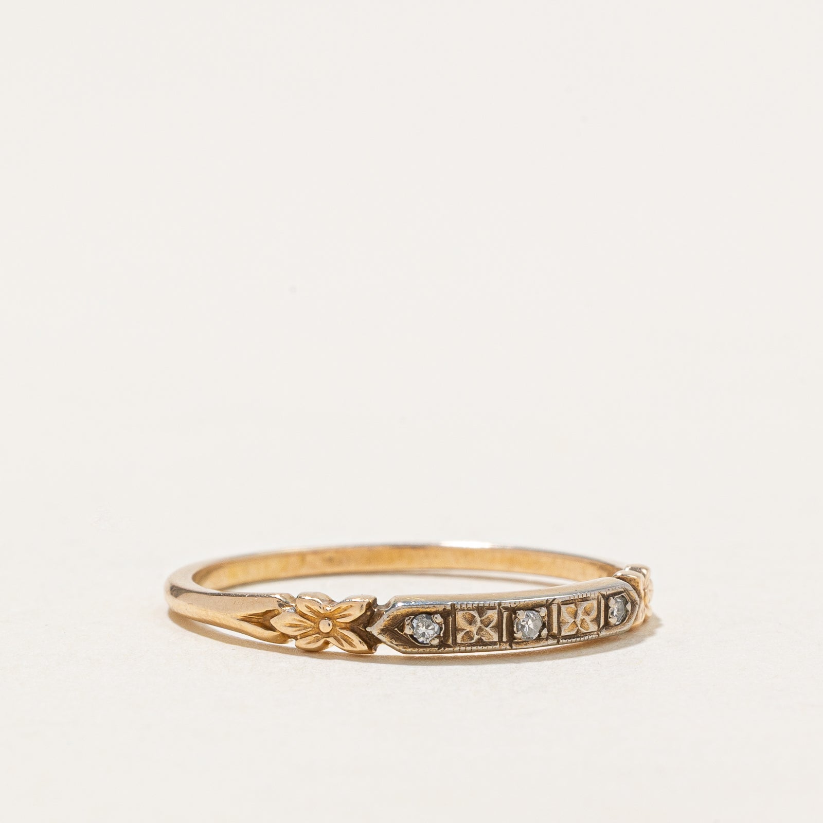 10K Diamond Engraved Ring | 0.030ctw | SZ 7.25