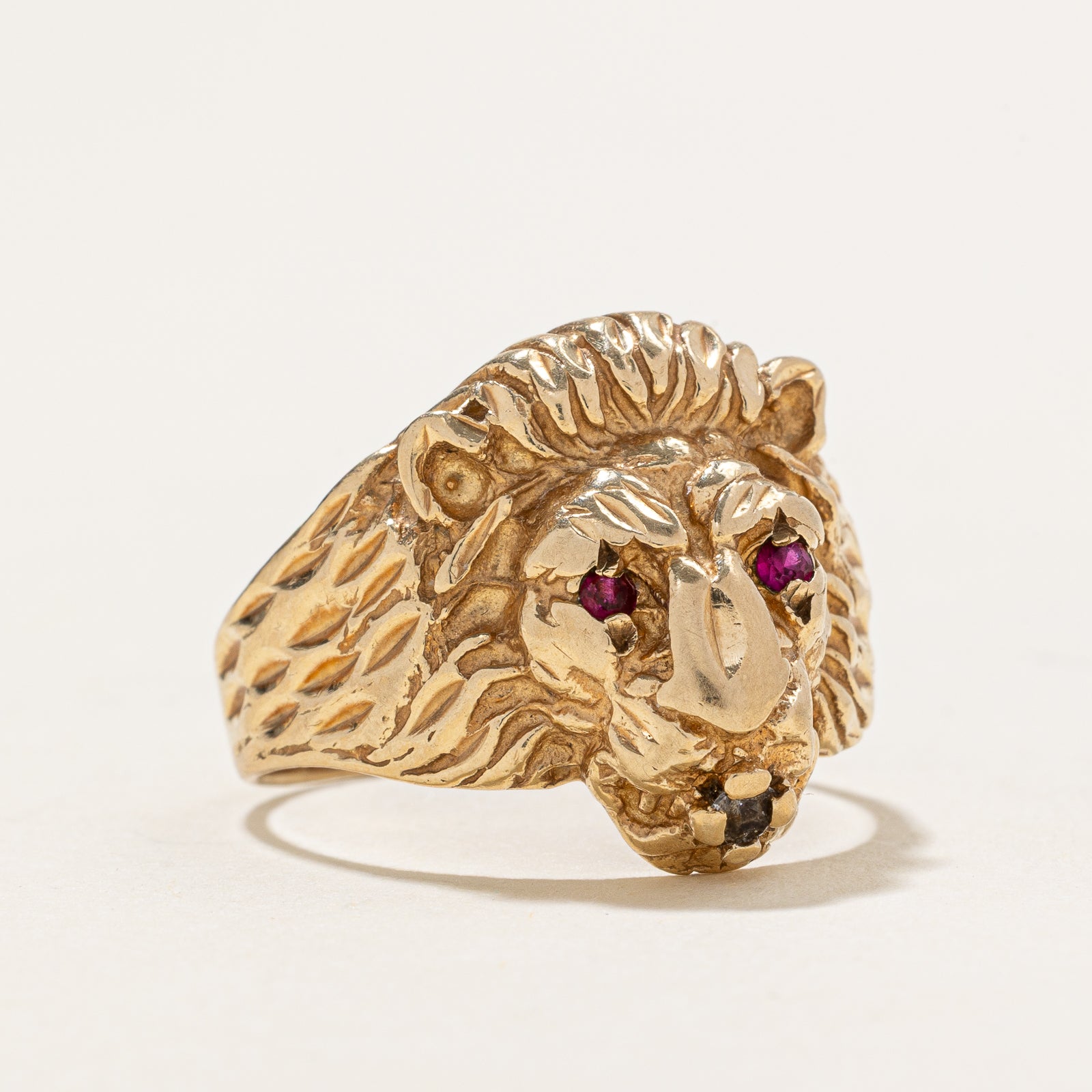 10K Synthetic Ruby Lion Head Ring | 0.06ctw | SZ 8.75