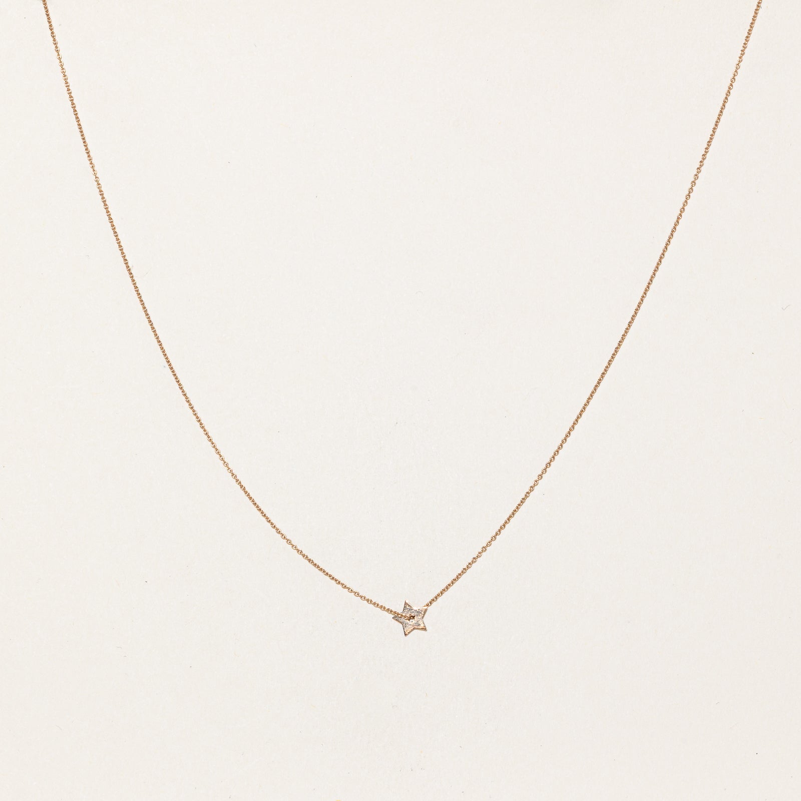 Collier « Ginette NY » Mini étoile ouverte sur chaîne | 42 cm