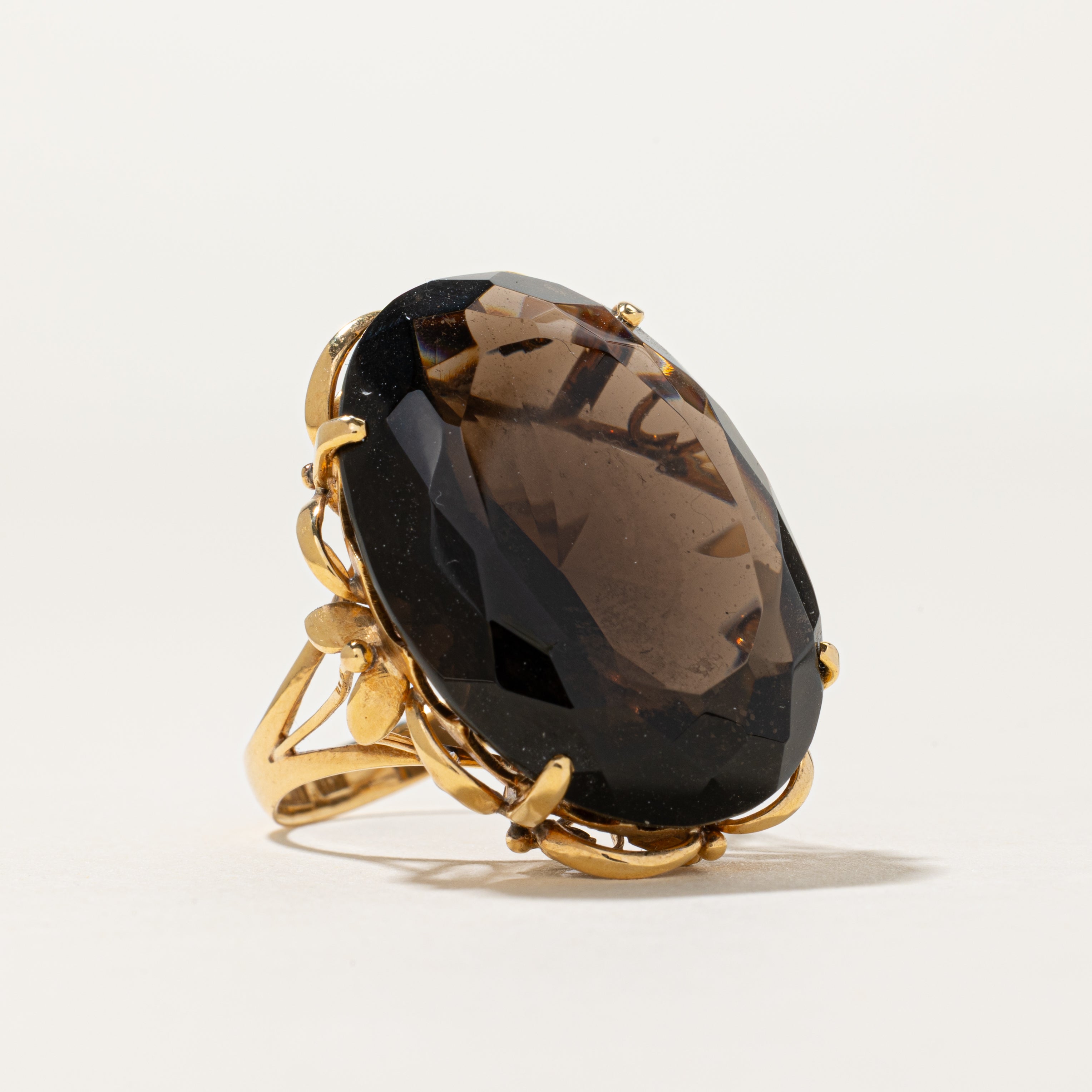 18k Oval Cut Smoky Quartz Cocktail Ring | 30.00ct | SZ 8