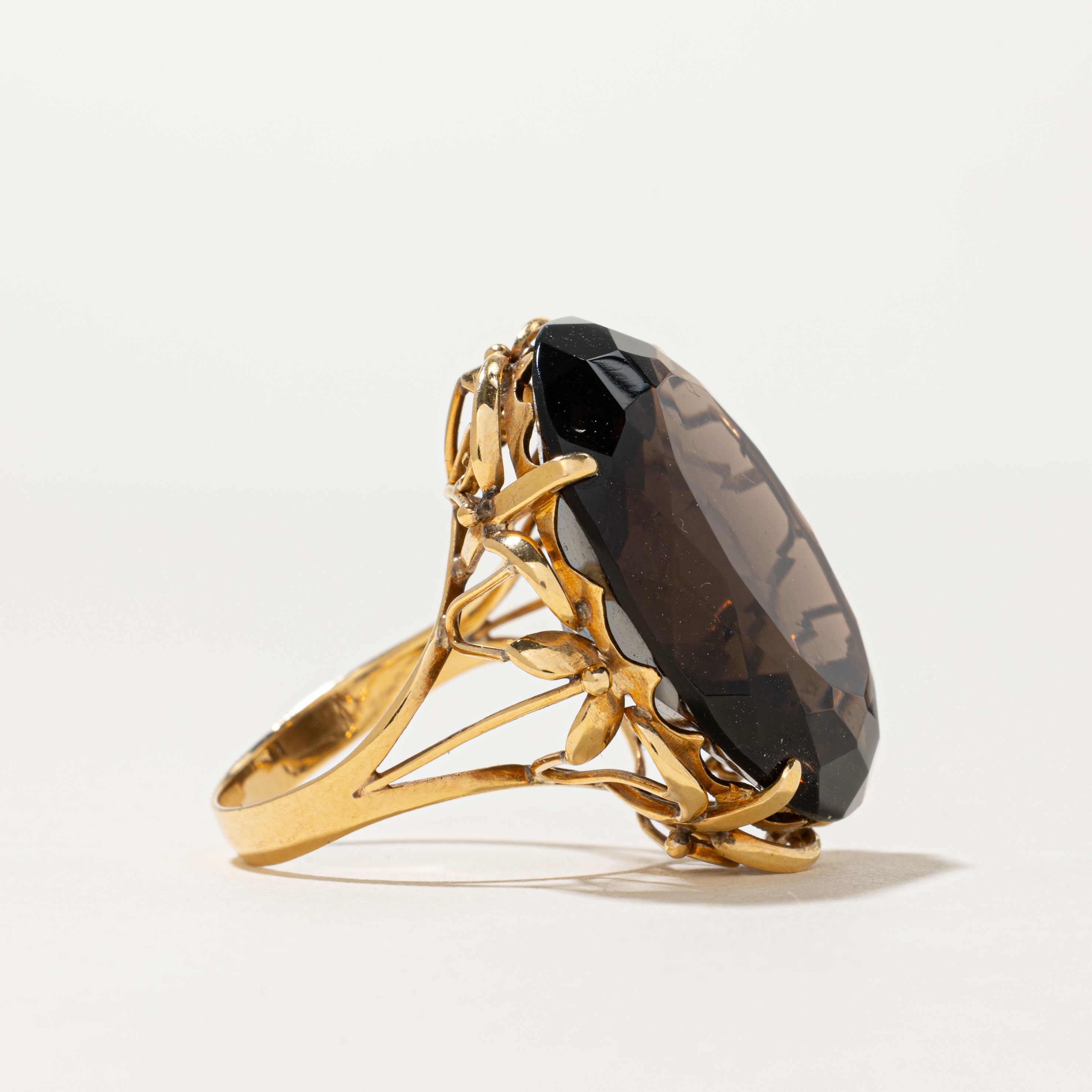 18k Oval Cut Smoky Quartz Cocktail Ring | 30.00ct | SZ 8