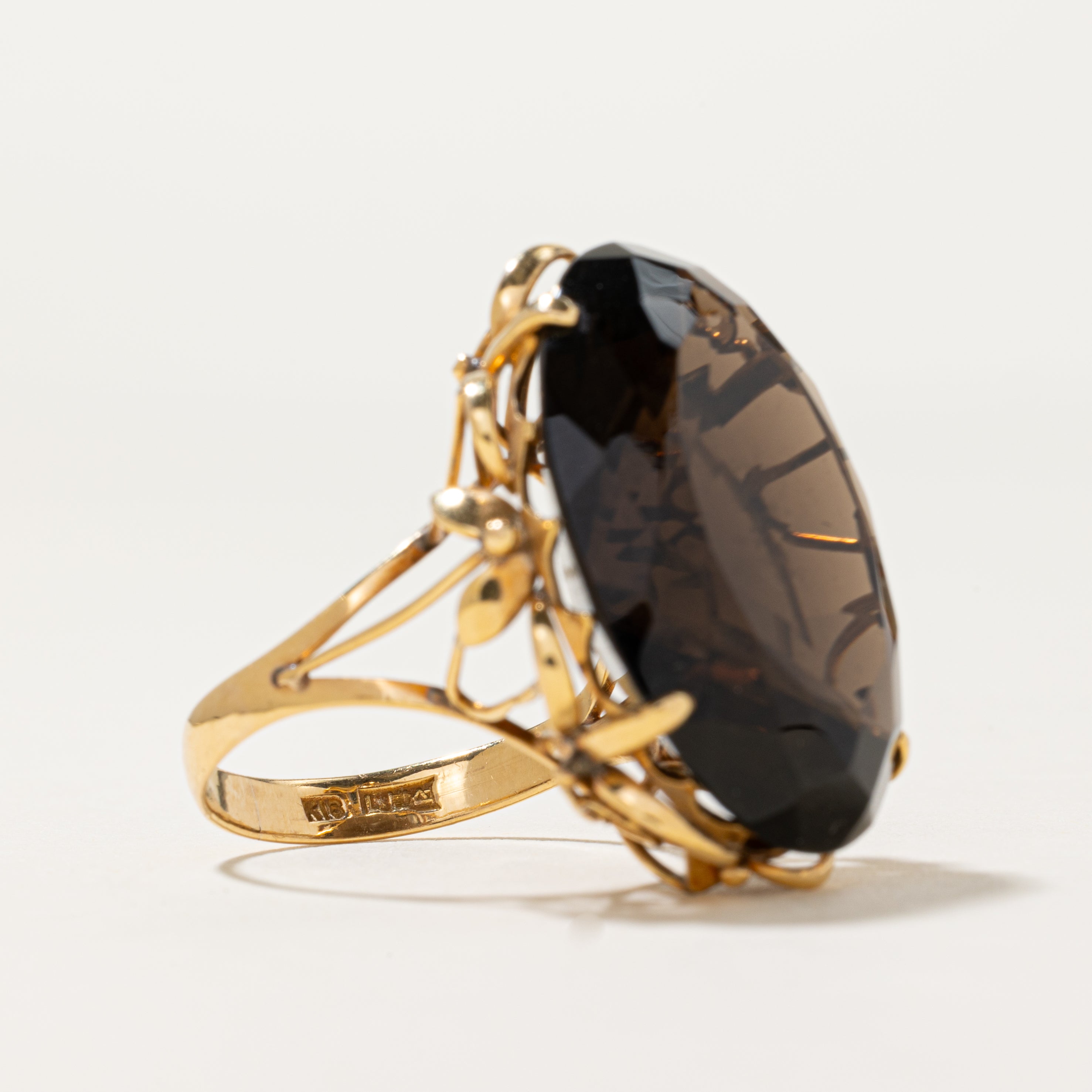 18k Oval Cut Smoky Quartz Cocktail Ring | 30.00ct | SZ 8