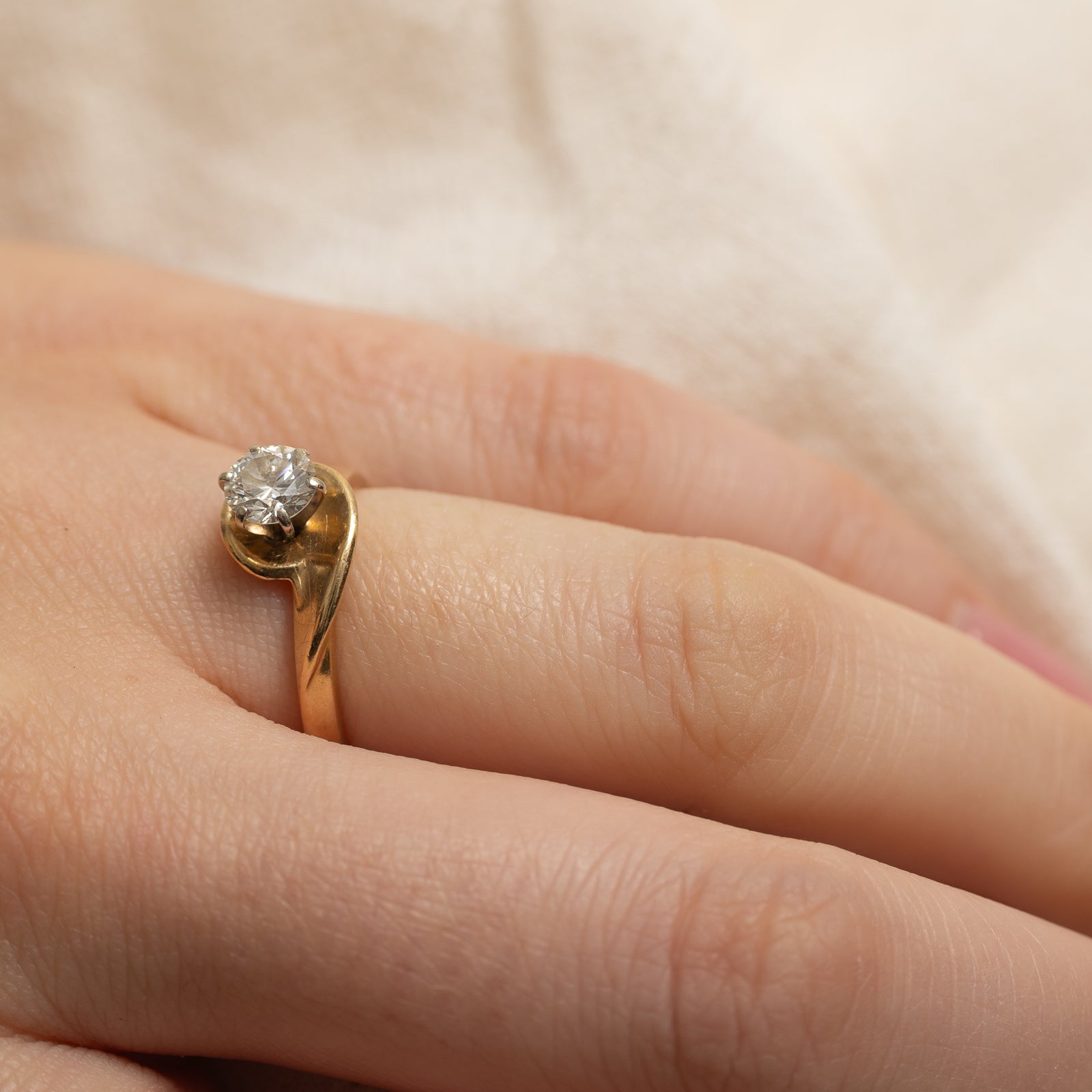 Solitaire Diamond Swirl Engagement Ring | 0.55ct | SZ 5.75