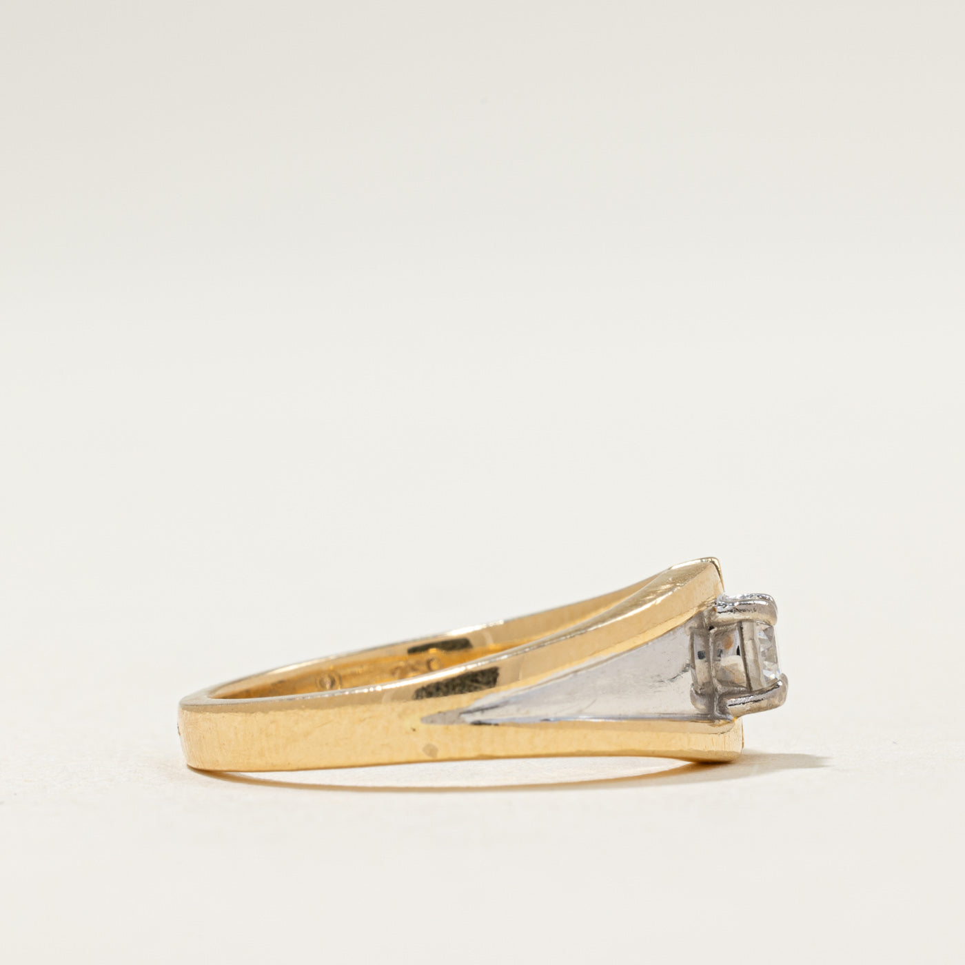 Two Tone Gold Diamond Tapered Ring | 0.20ct | SZ 5.25