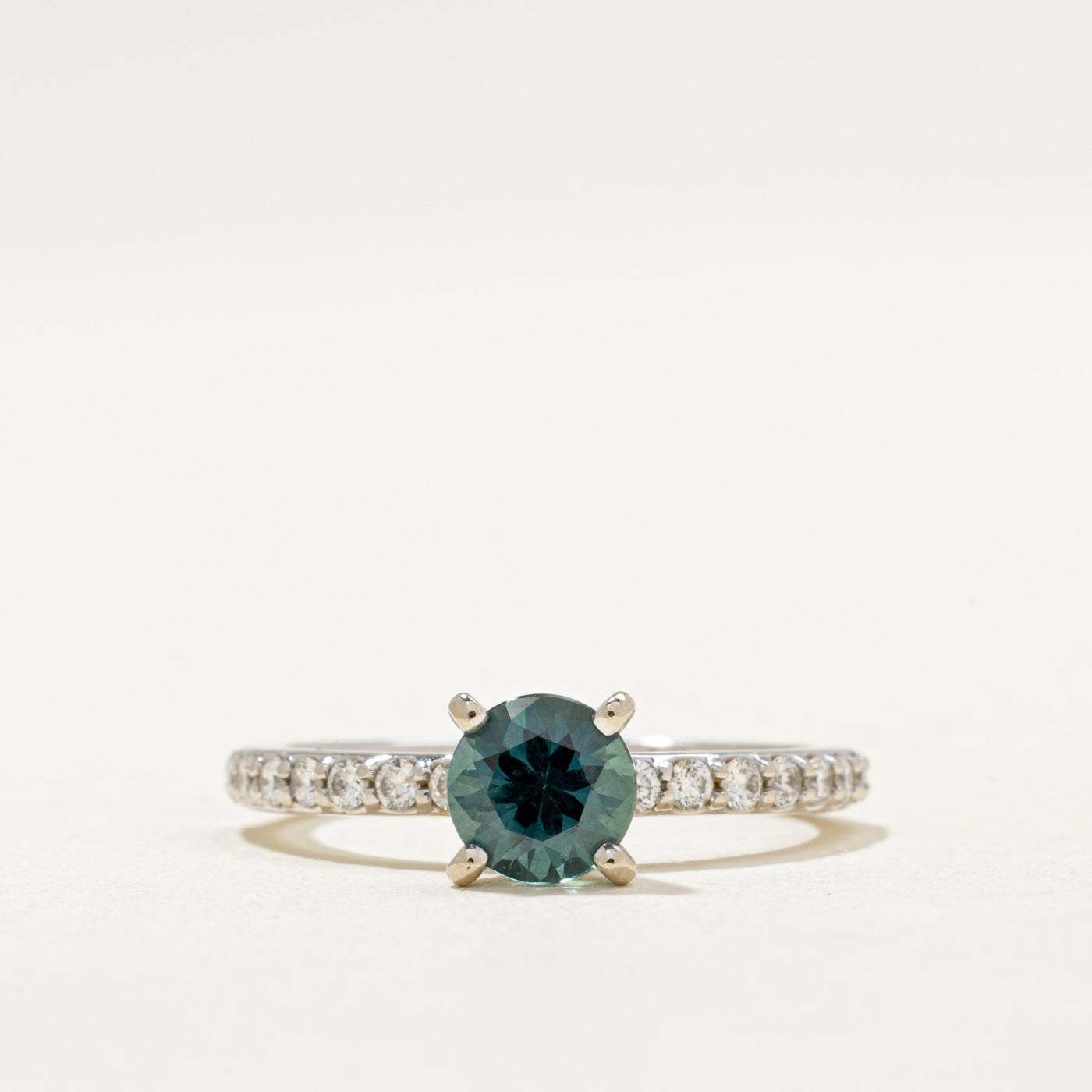 Bague de fiançailles en saphir du Montana et diamants | 0,75 ct, 0,22 ct au total | Taille 5