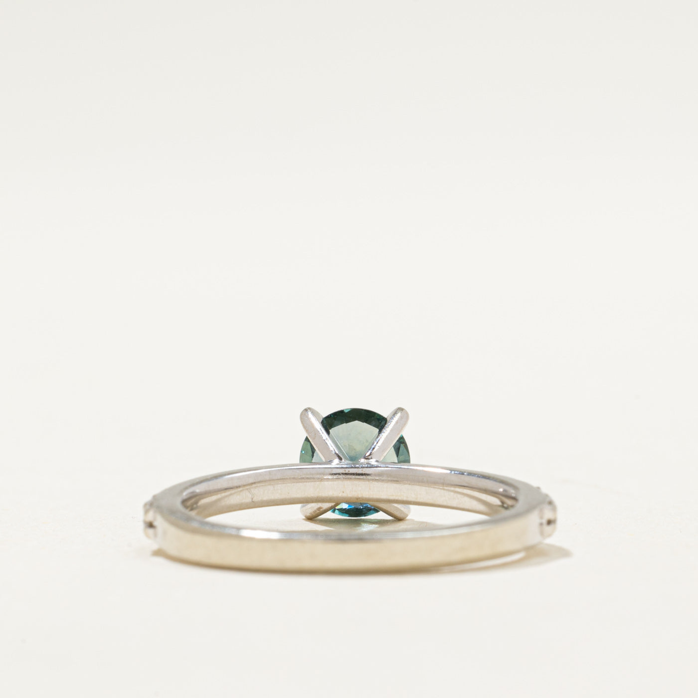 Bague de fiançailles en saphir du Montana et diamants | 0,75 ct, 0,22 ct au total | Taille 5