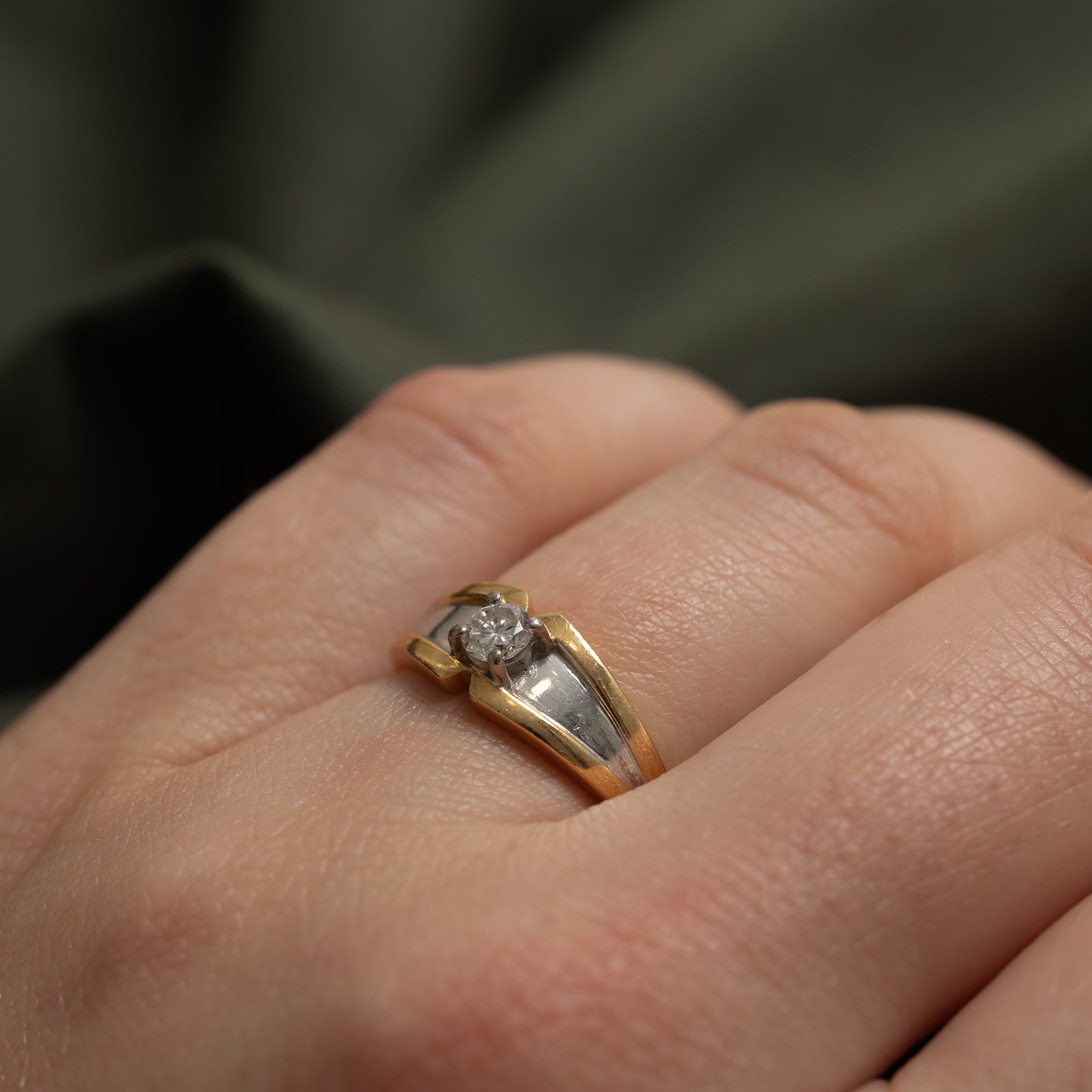 Two Tone Gold Diamond Tapered Ring | 0.20ct | SZ 5.25