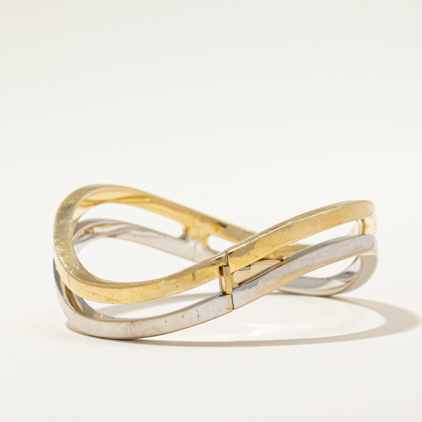 'Birks' 18k Two Tone Gold Wave Bangle Bracelet | 7"