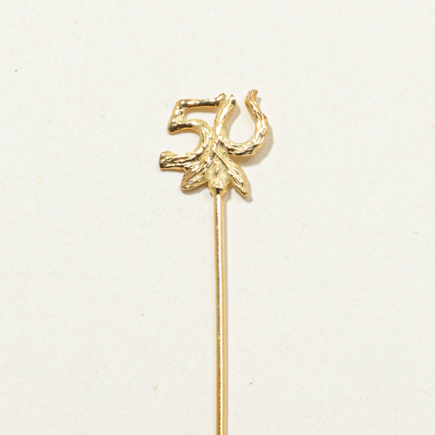 'Cavelti' 18k Yellow Gold '50' Pin