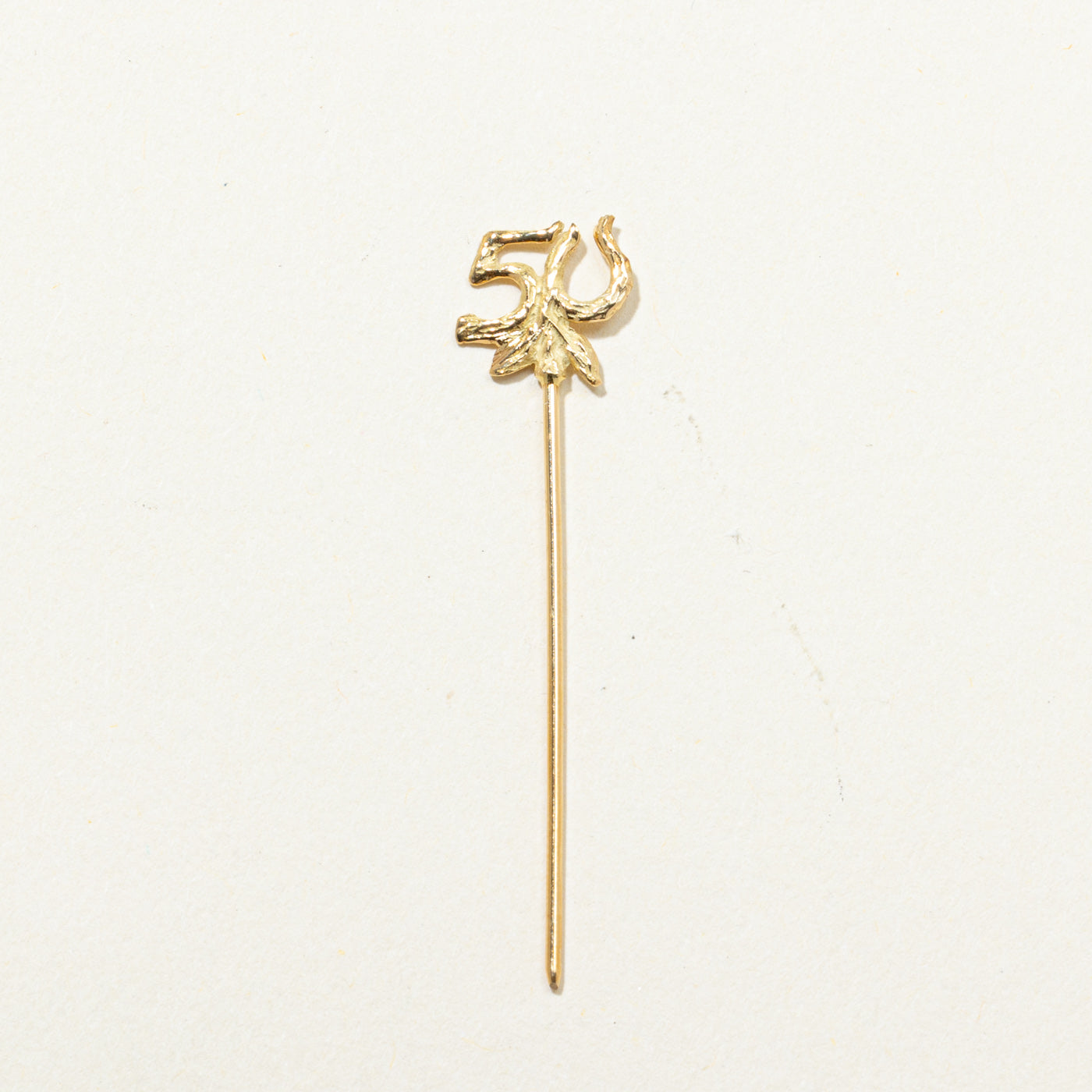 'Cavelti' 18k Yellow Gold '50' Pin