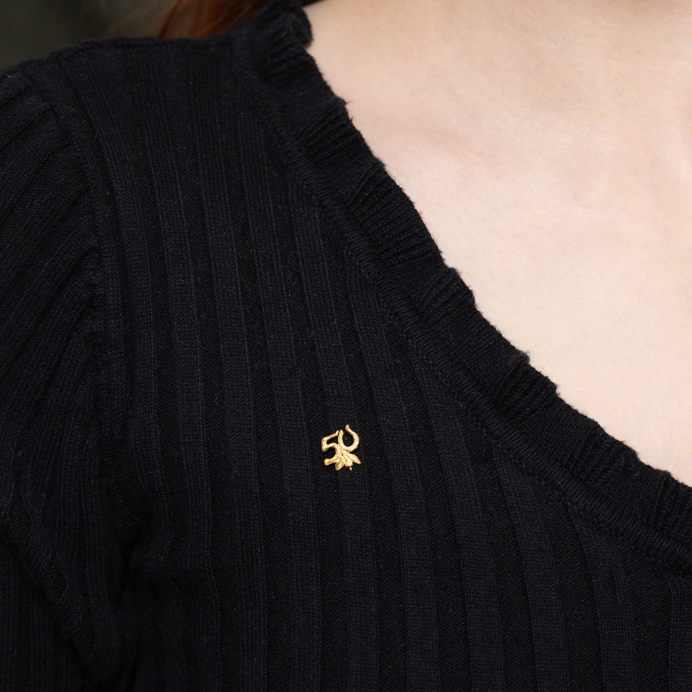 'Cavelti' 18k Yellow Gold '50' Pin
