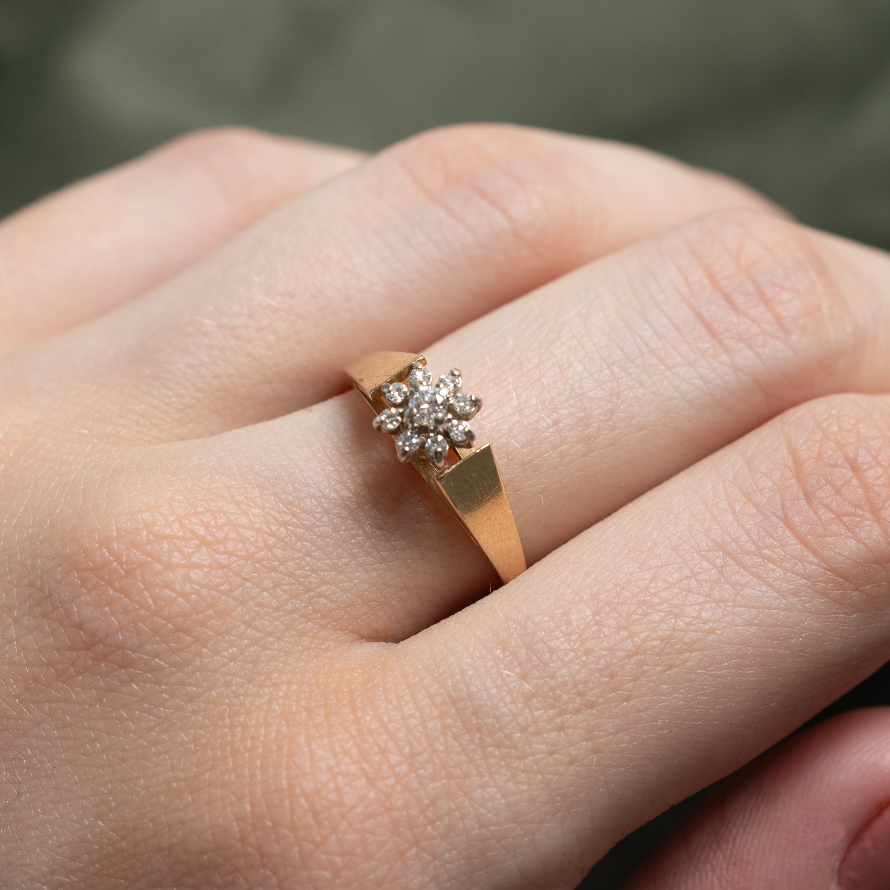 'Birks' Diamond Petal Tapered Ring | 0.10ctw | SZ 5.75