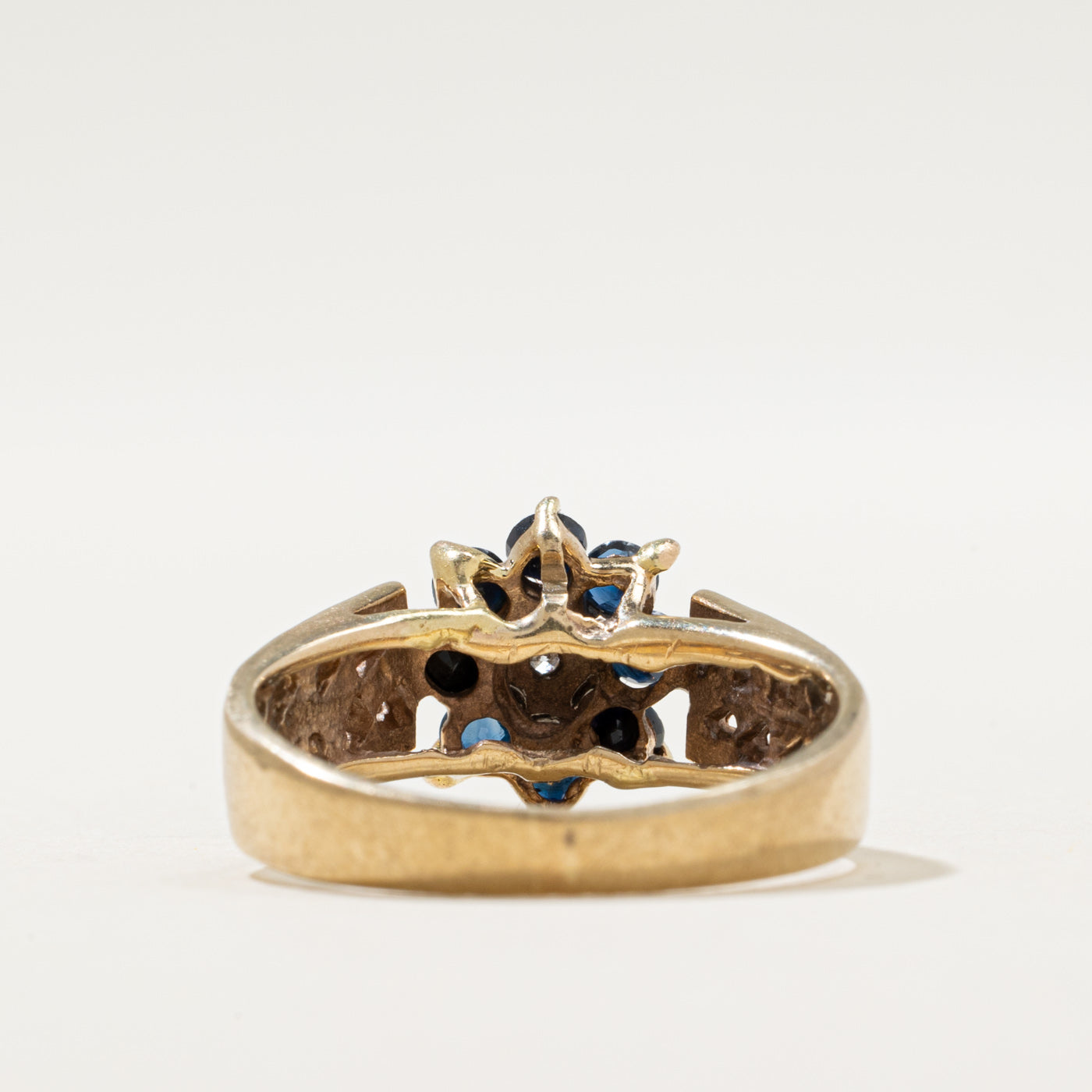 1977 London Sapphire & Diamond Petal Ring | 0.40ctw, 0.005ct | SZ 6.75