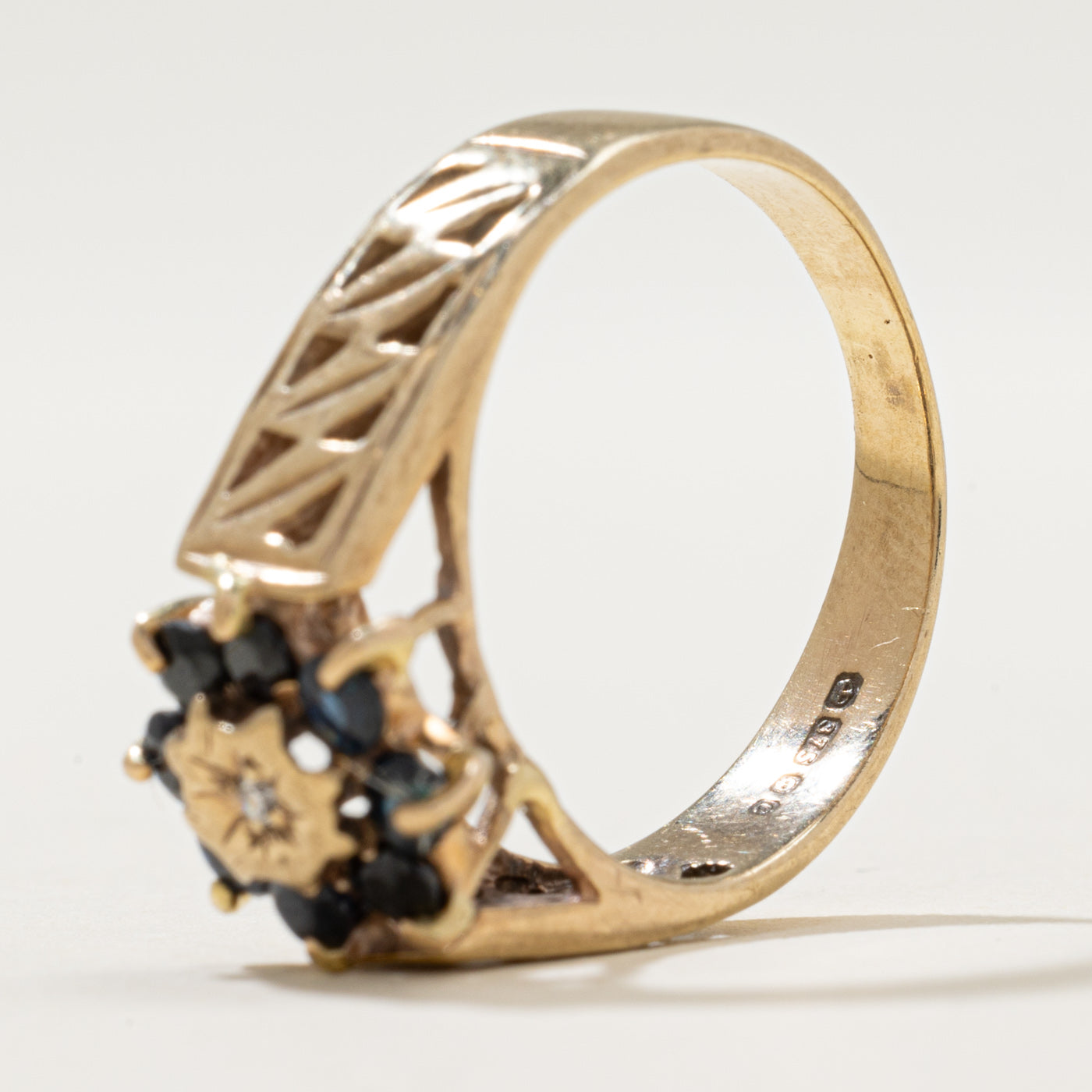 1977 London Sapphire & Diamond Petal Ring | 0.40ctw, 0.005ct | SZ 6.75