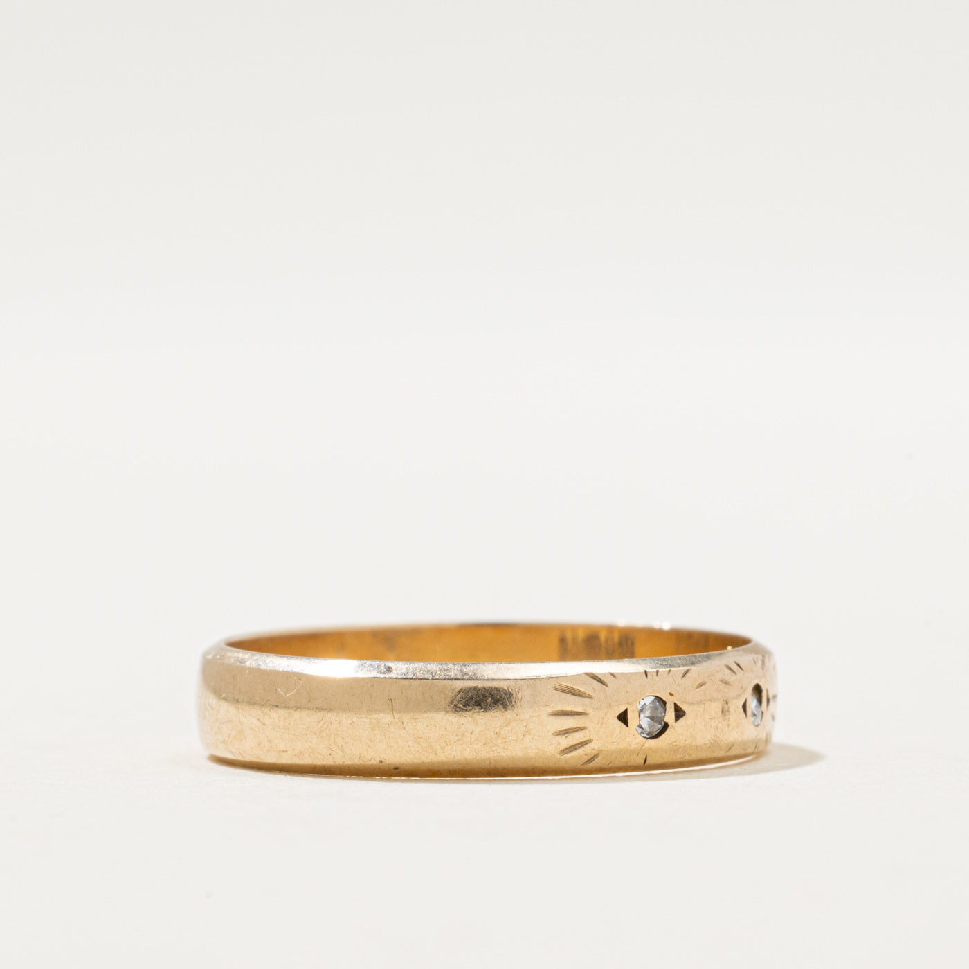 Bague demi-éternité en diamants, Londres 1976 | 0,04 ct | Taille 6,5