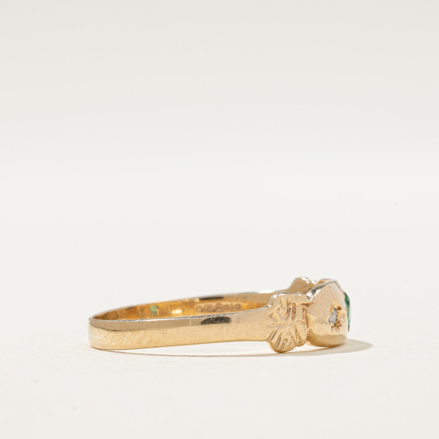 Emerald & Diamond Engraved Ring | 0.04ct, 0.01ctw | SZ 6.75