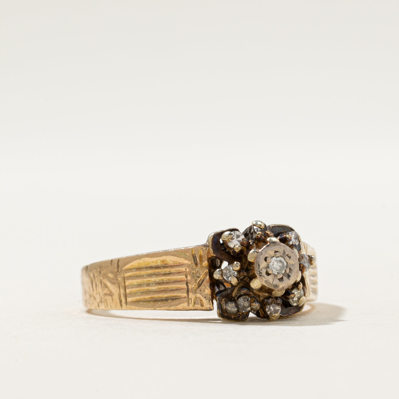 1976 London Diamond Ring | 0.07ctw | SZ 7