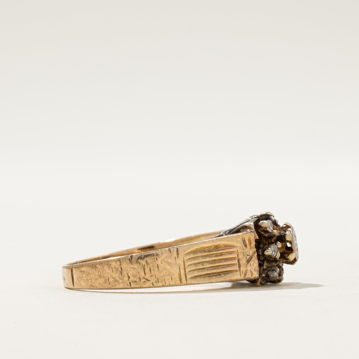 1976 London Diamond Ring | 0.07ctw | SZ 7