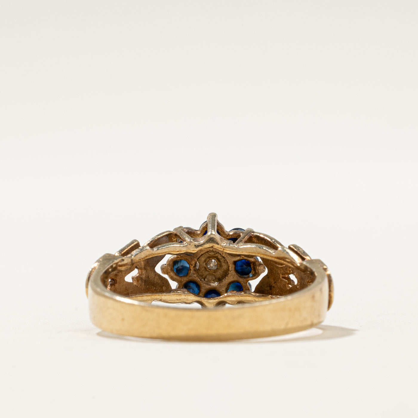 1977 London Sapphire & Diamond Petal Ring | 0.25ctw, 0.005ct | SZ 7