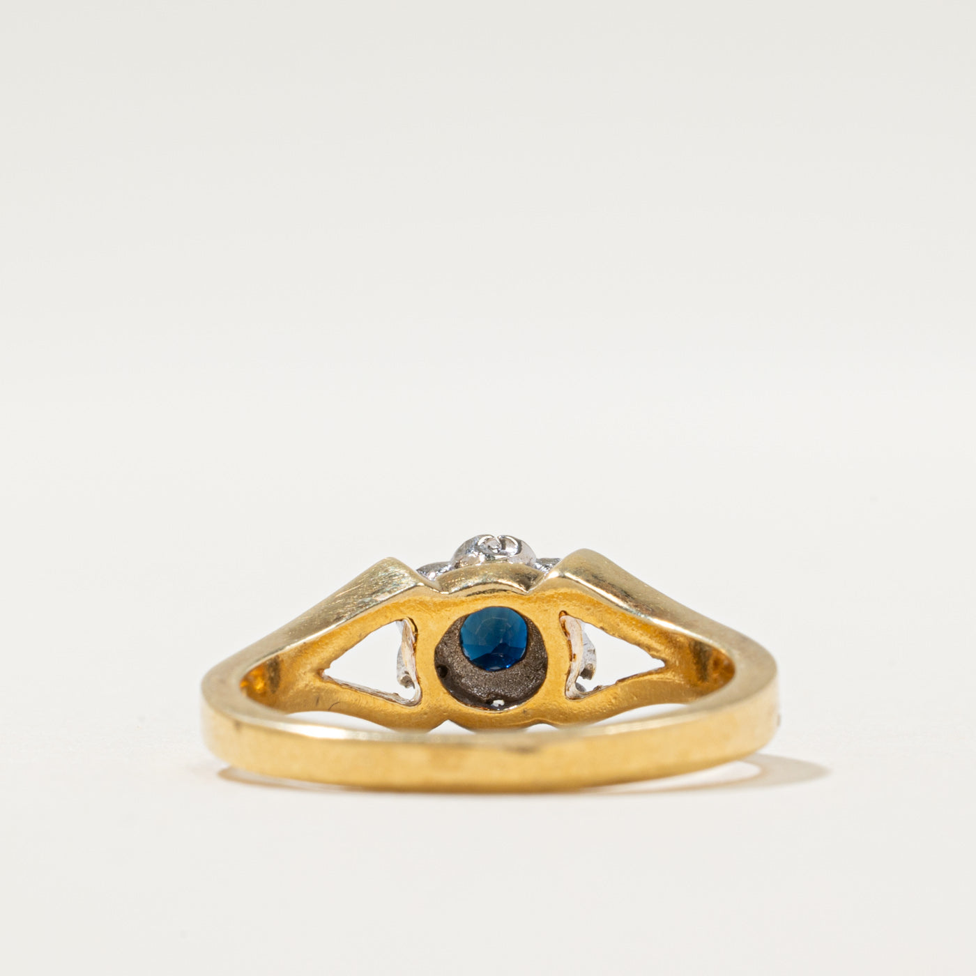 1975 London Sapphire & Diamond Ring | 0.14ct, 0.03ctw | SZ 6.25