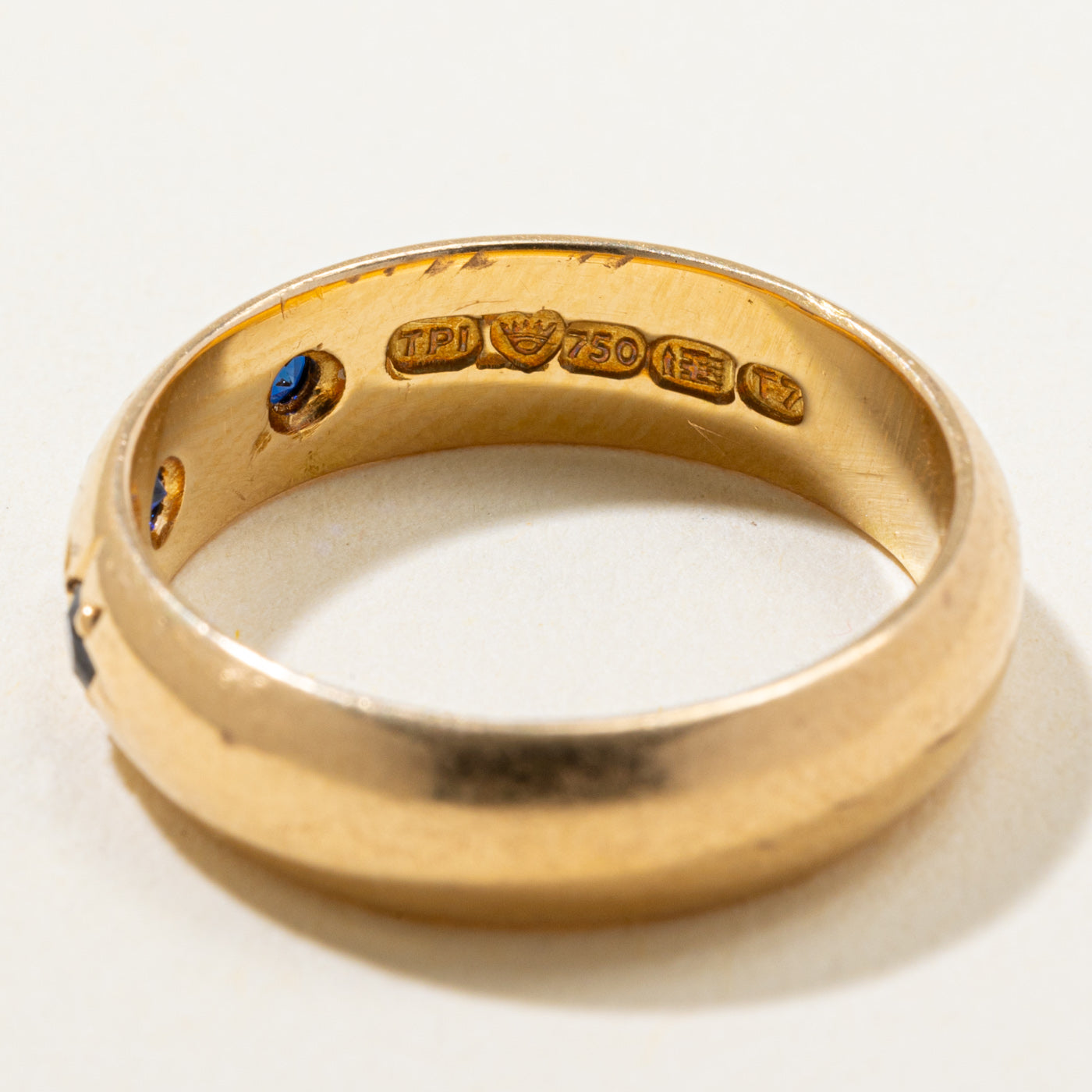 Bague finlandaise trois pierres saphir synthétique 1972 | 0,20 ct | Taille 7,5