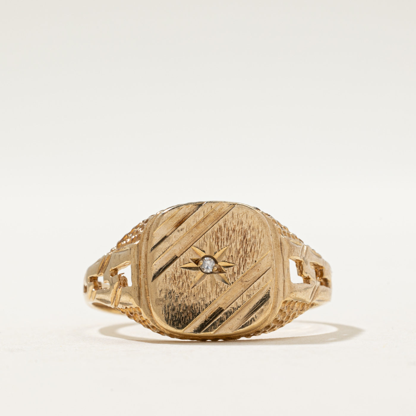 Bague sertie de diamants Birmingham Star de 1990 | 0,01 ct | Taille 11