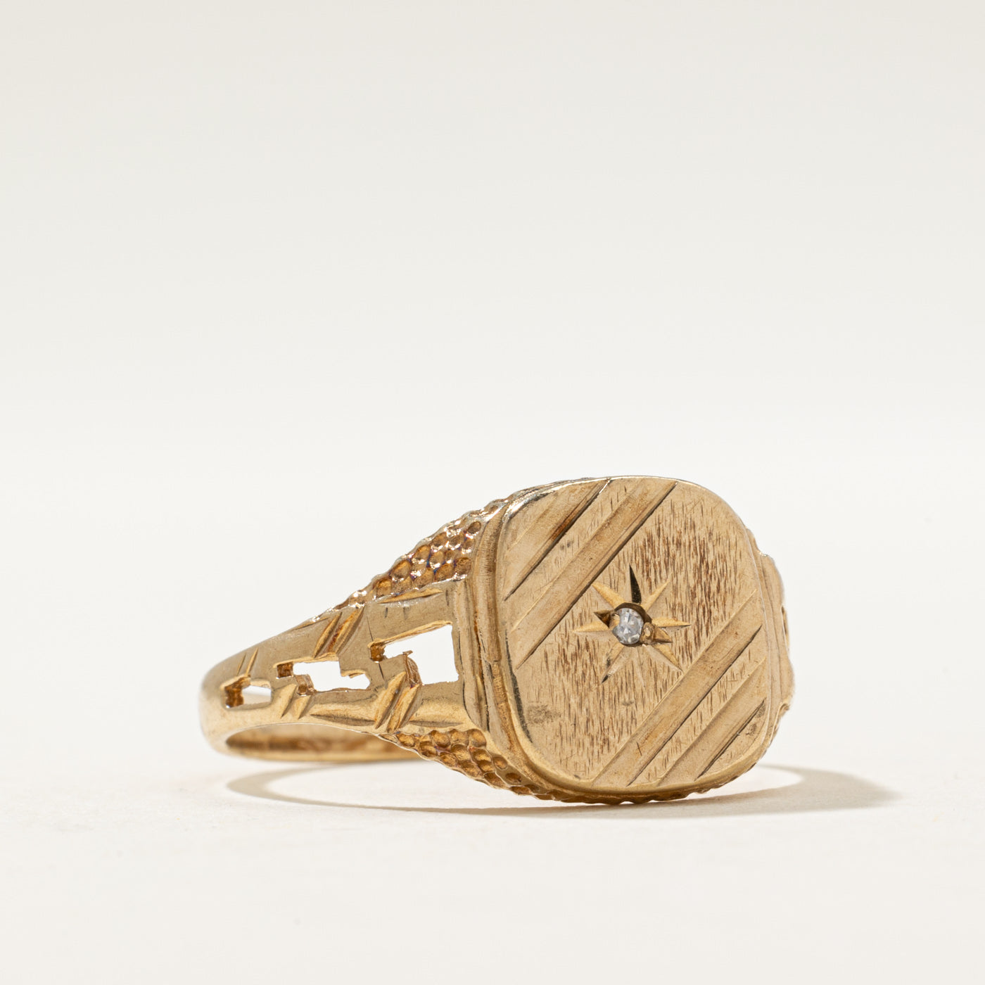 Bague sertie de diamants Birmingham Star de 1990 | 0,01 ct | Taille 11