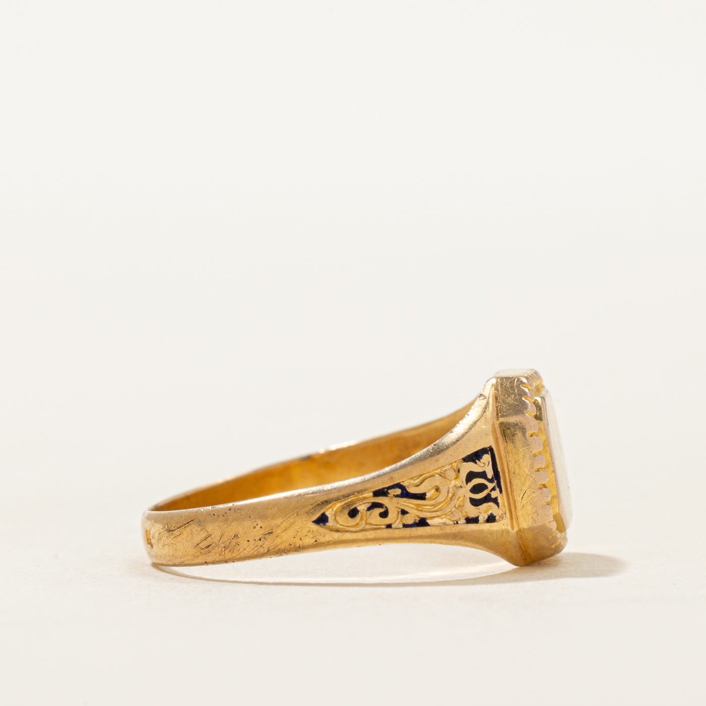 Vintage Portuguese 19k Yellow Gold Signet Ring | SZ 7