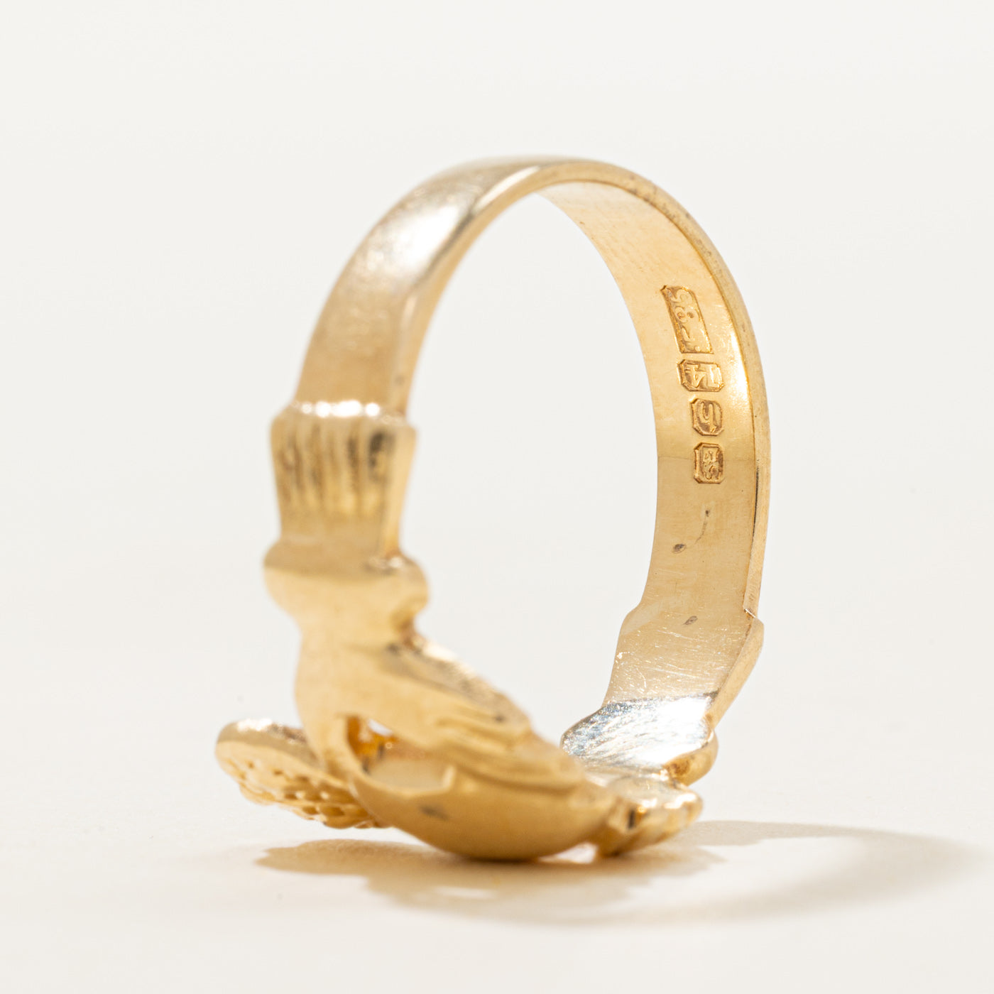 1975 Dublin 14k Yellow Gold Claddagh Ring | SZ 6.25