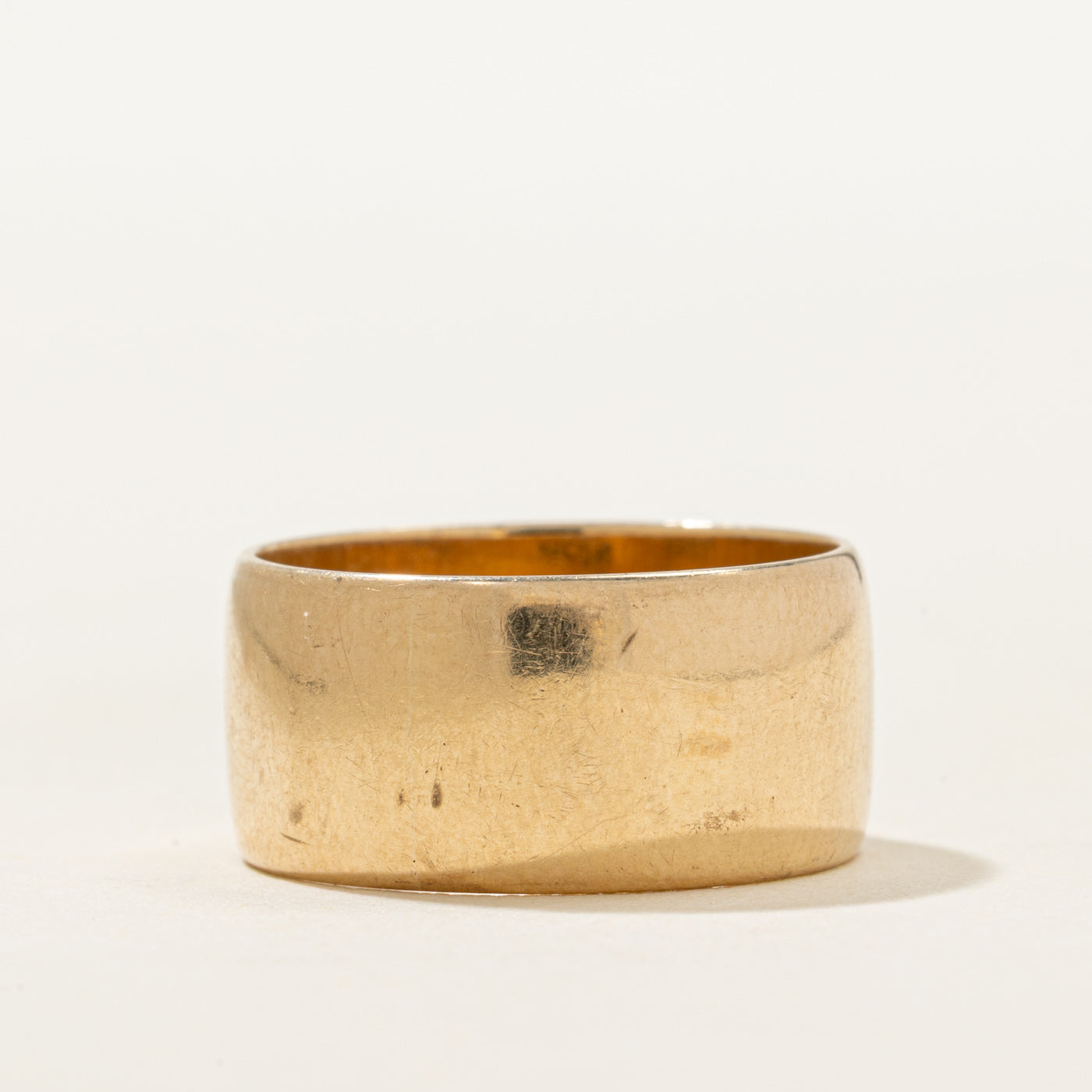 Bague de cigare Dublin en or jaune 9 carats de 1975 | 8,91 mm | Taille 6,25