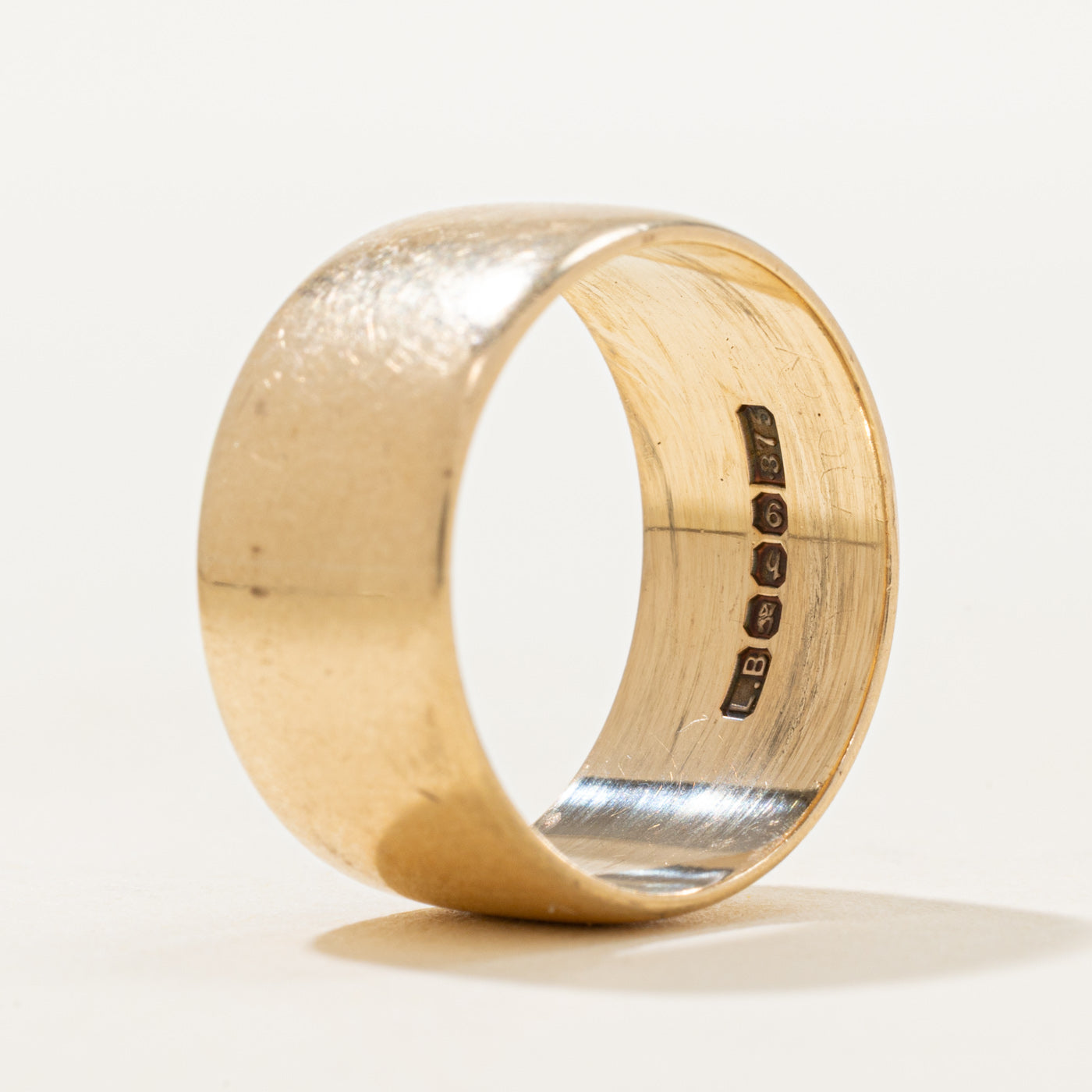 Bague de cigare Dublin en or jaune 9 carats de 1975 | 8,91 mm | Taille 6,25