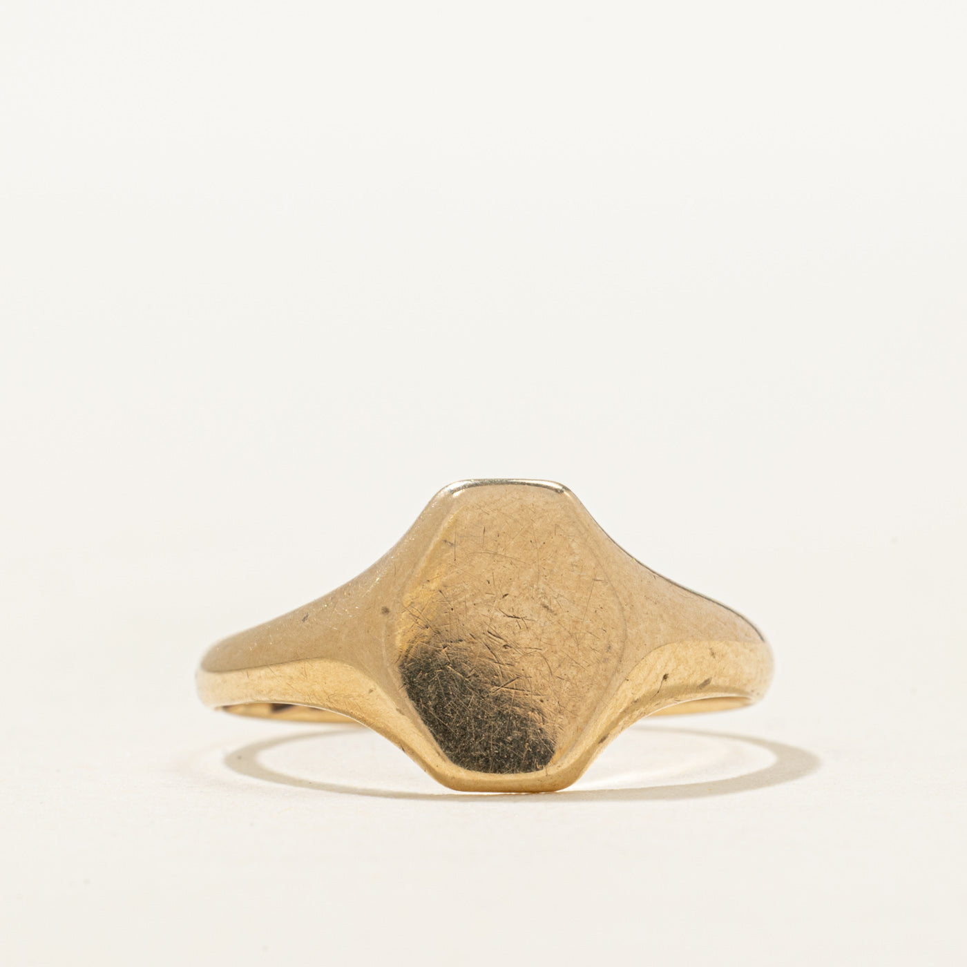 1944 Chester 9k Yellow Gold Signet Ring | SZ 6.25