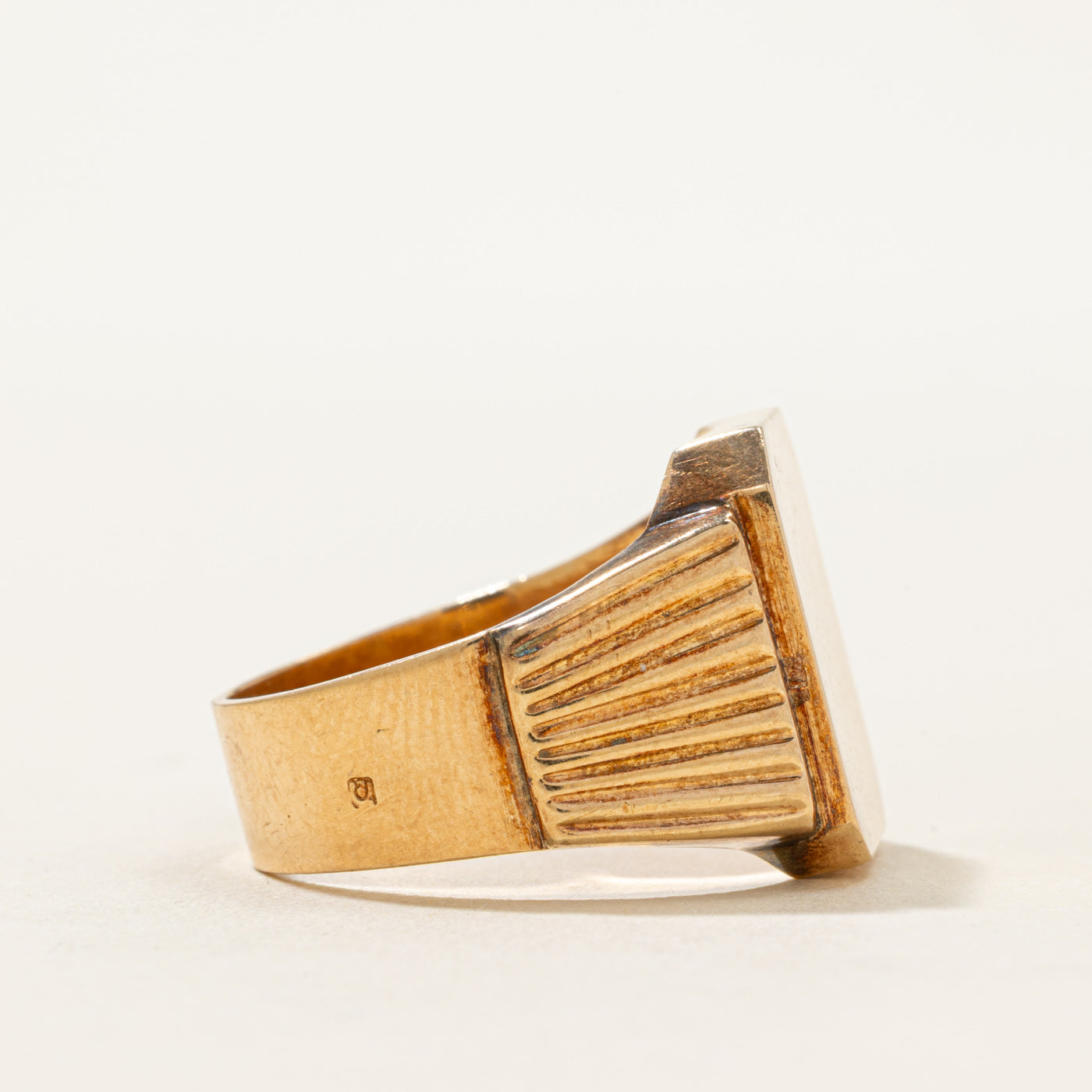 14k Yellow Gold Signet Ring | SZ 11